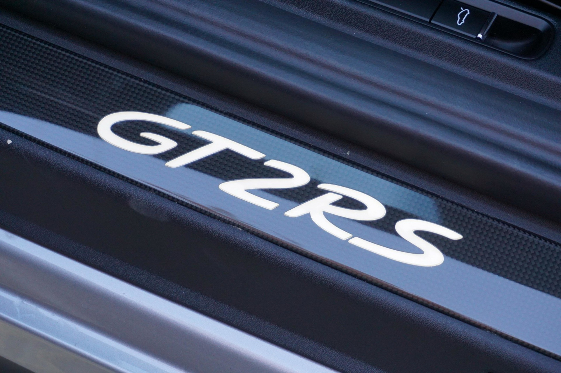 2.4k Mile Porsche 911 GT2 RS Weissach Is Calling For You, Can Your Bank Account Handle It?