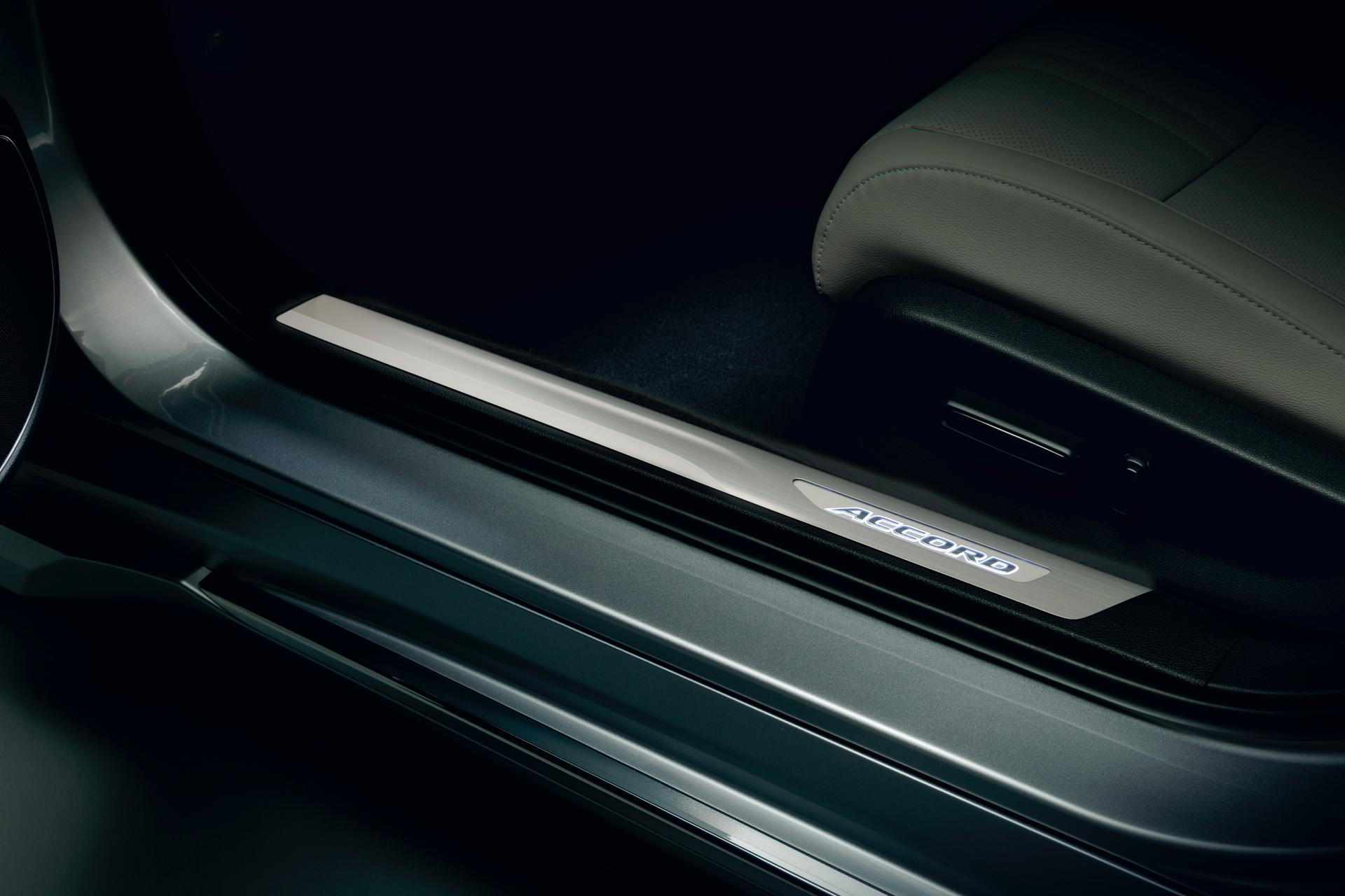 Tenth-Gen Honda Accord Finally Reaches Japan, Gains Genuine Accessories From The Get-Go