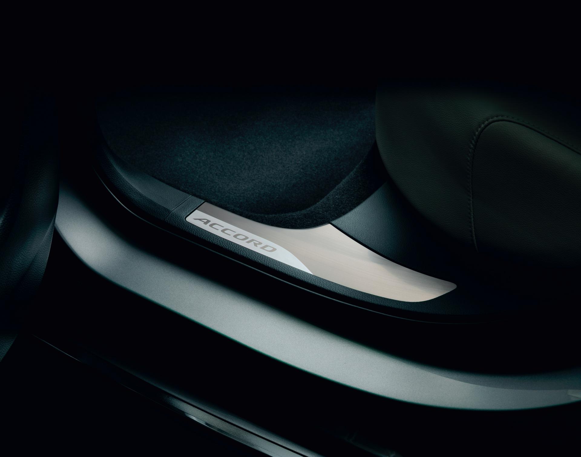 Tenth-Gen Honda Accord Finally Reaches Japan, Gains Genuine Accessories From The Get-Go