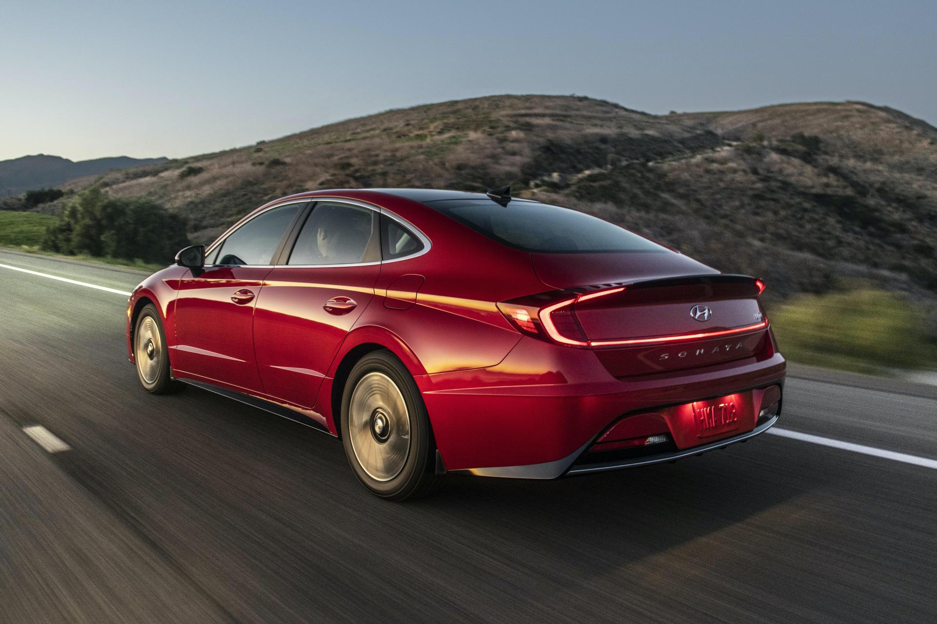 America’s 2020 Hyundai Sonata Hybrid Returns 52 MPG Combined