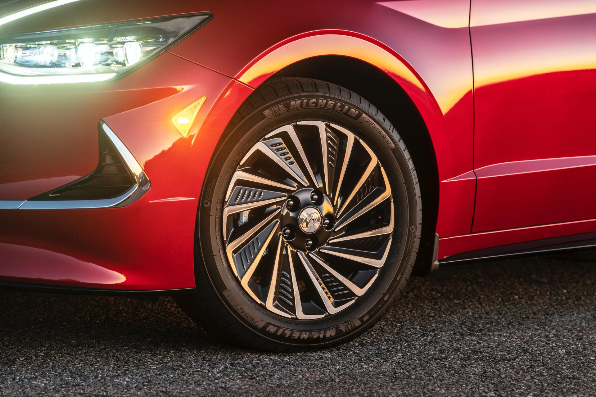 America’s 2020 Hyundai Sonata Hybrid Returns 52 MPG Combined