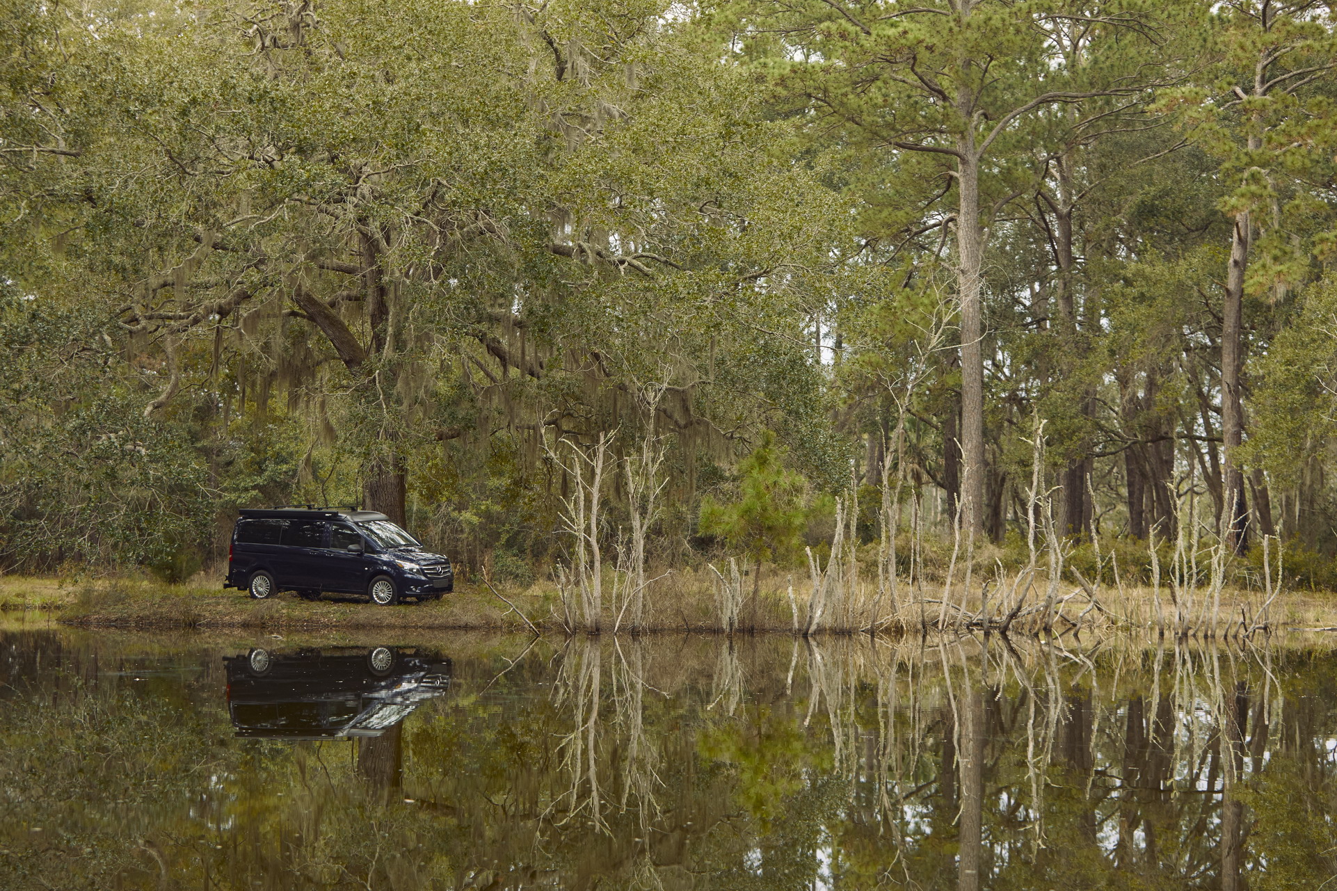 Mercedes Gives Americans Their First Pop-Up Camper Van, The Metris Weekender