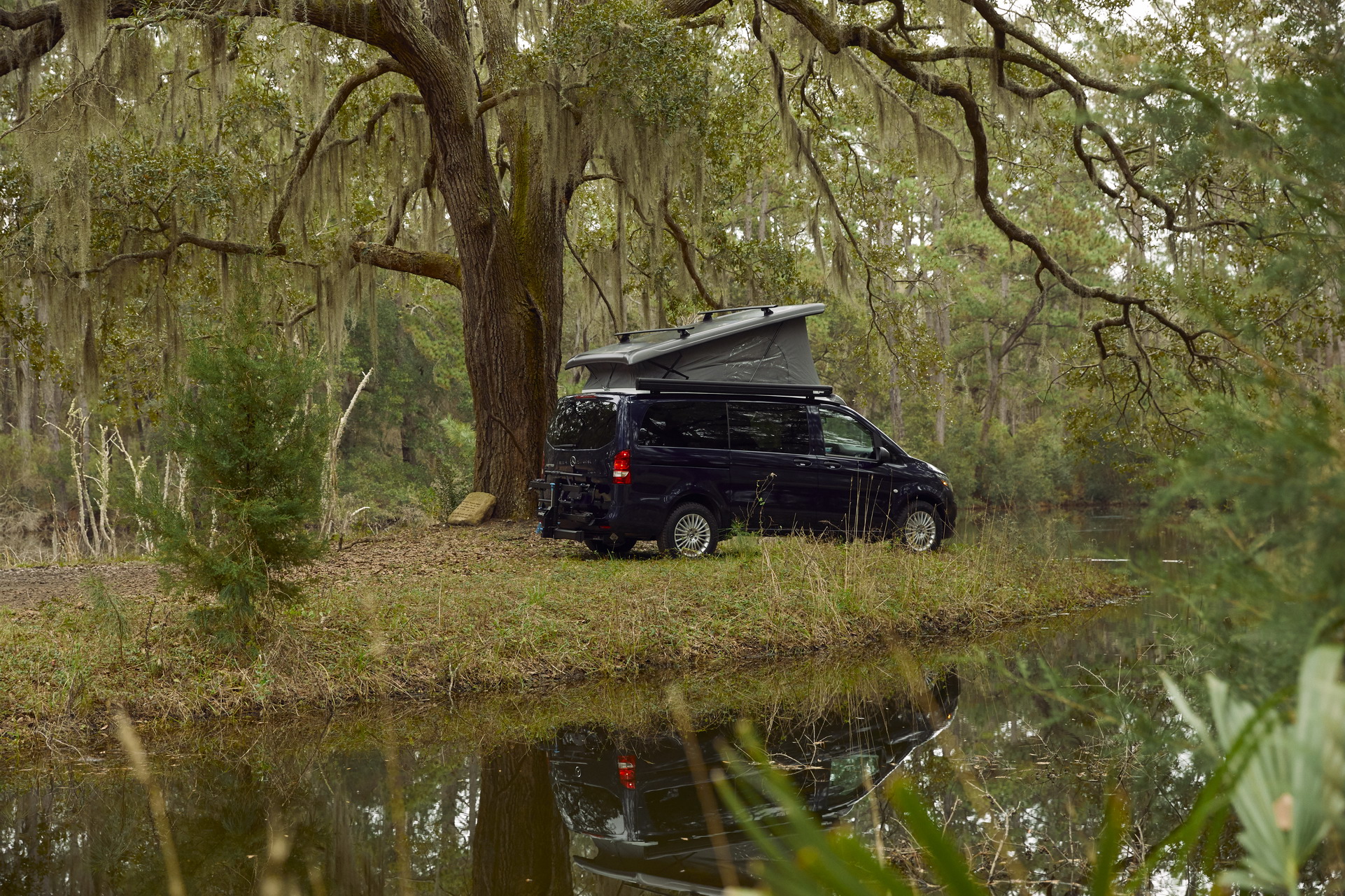 Mercedes Gives Americans Their First Pop-Up Camper Van, The Metris Weekender