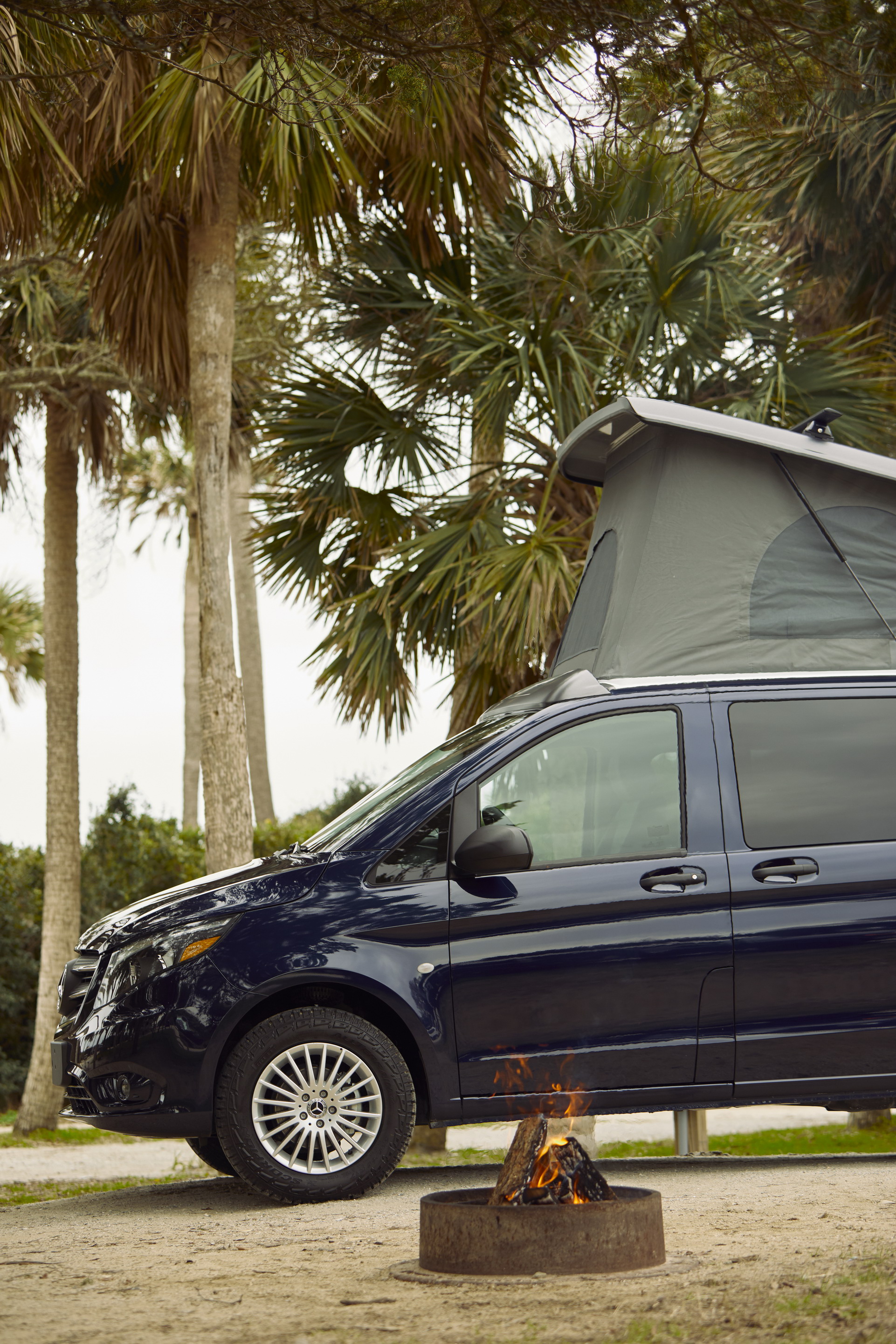 Mercedes Gives Americans Their First Pop-Up Camper Van, The Metris Weekender