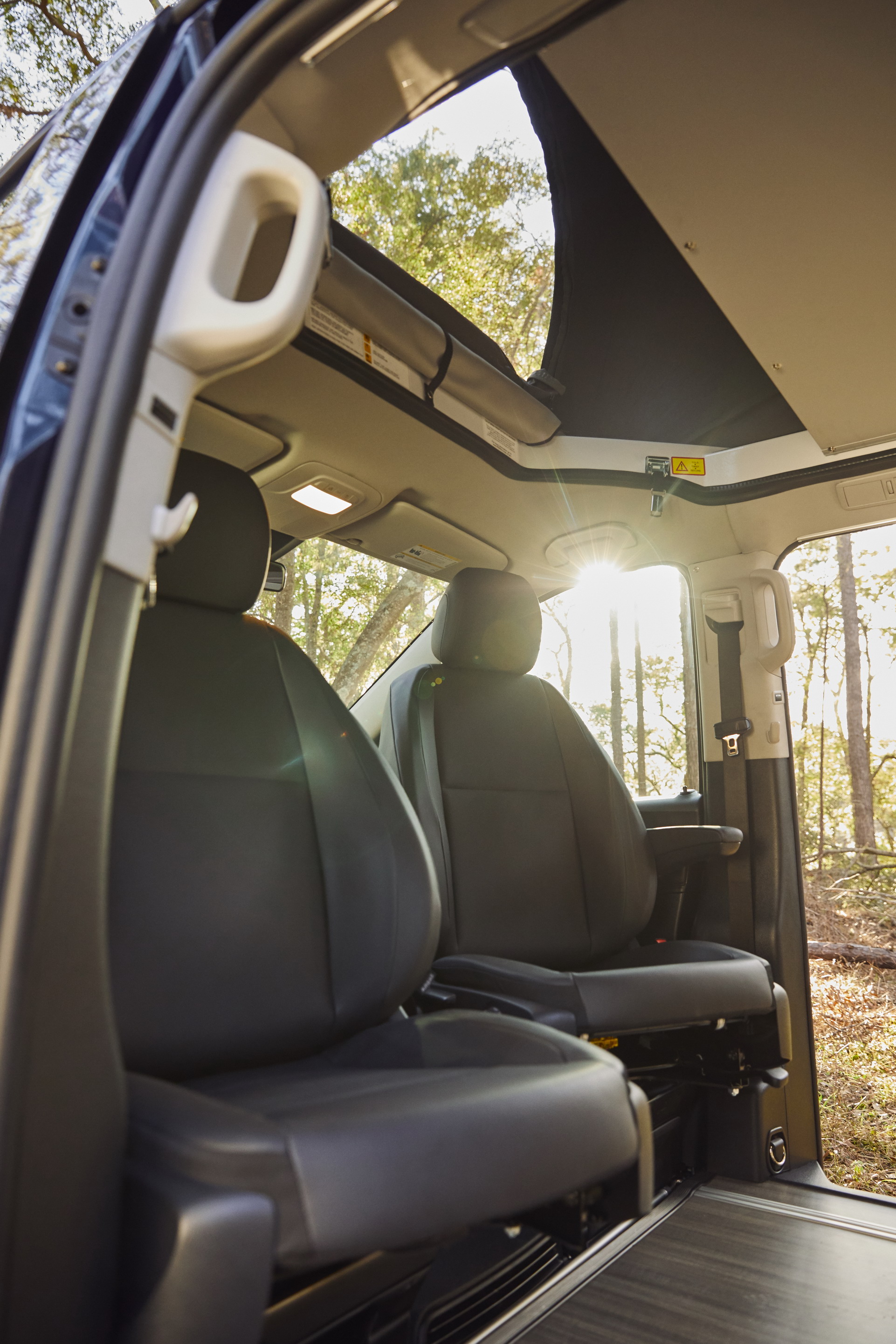 Mercedes Gives Americans Their First Pop-Up Camper Van, The Metris Weekender