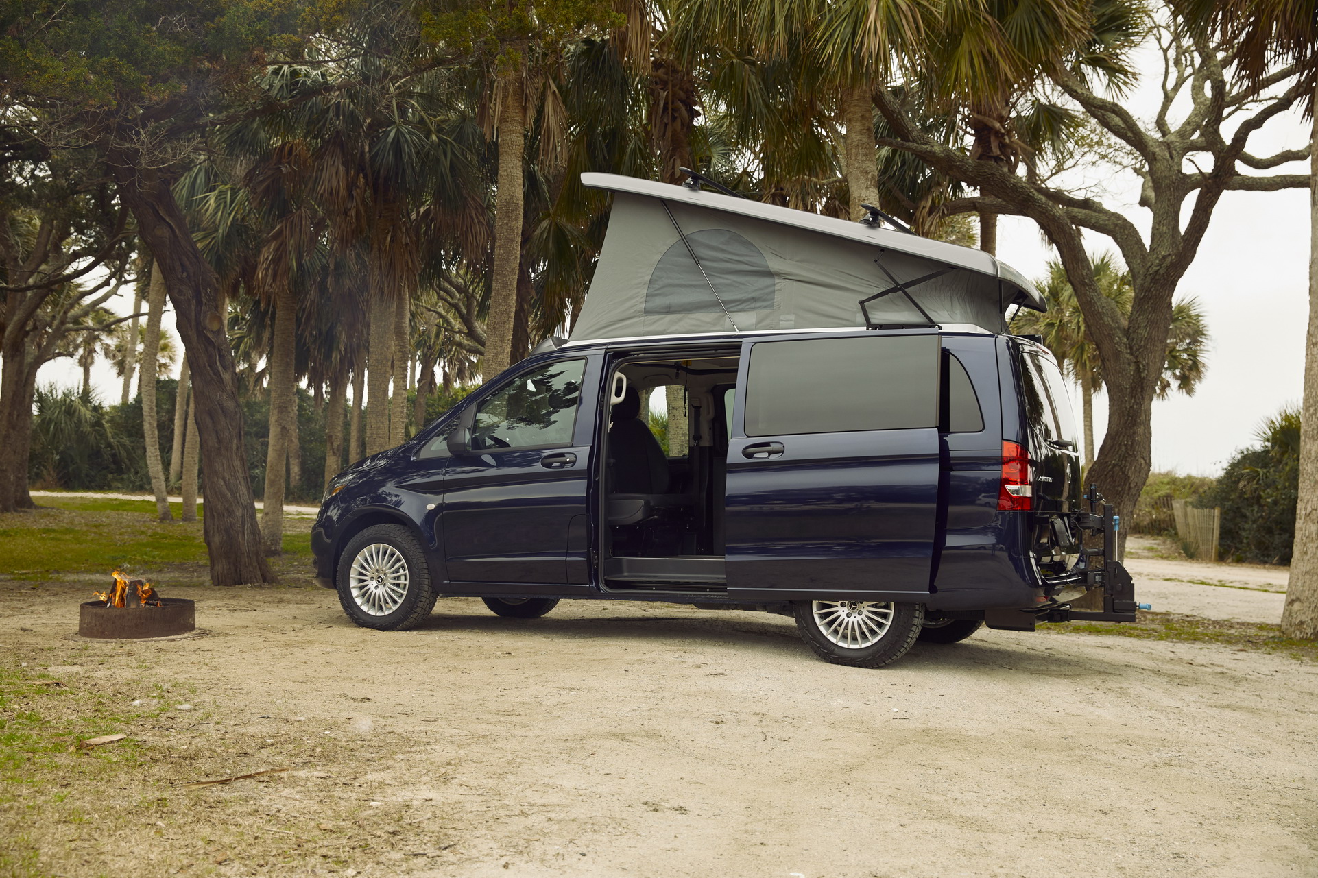 Mercedes Gives Americans Their First Pop-Up Camper Van, The Metris Weekender