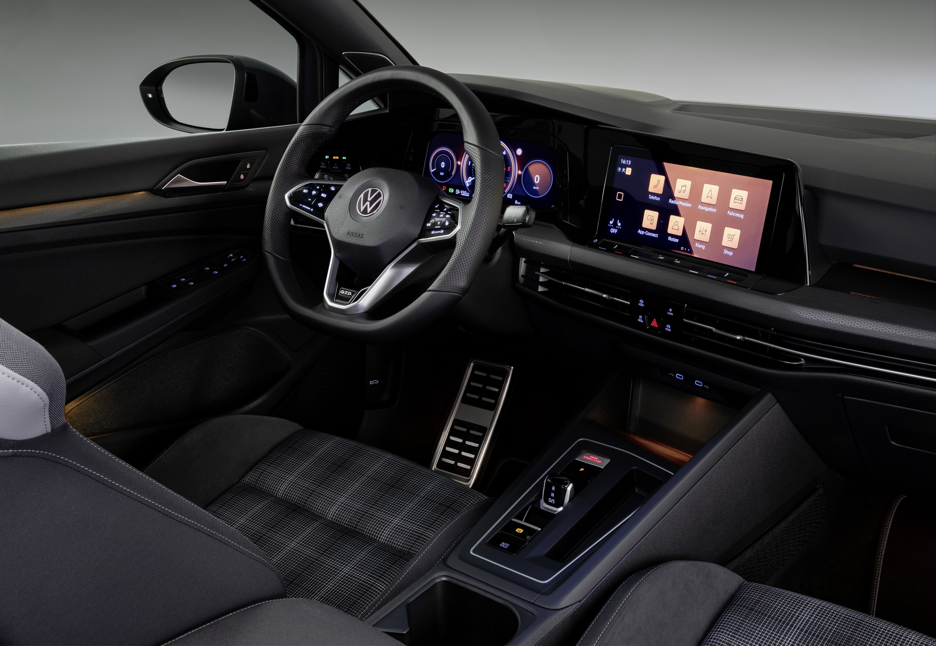 [Imagen: 2020-VW-Golf-GTD-07.jpg]