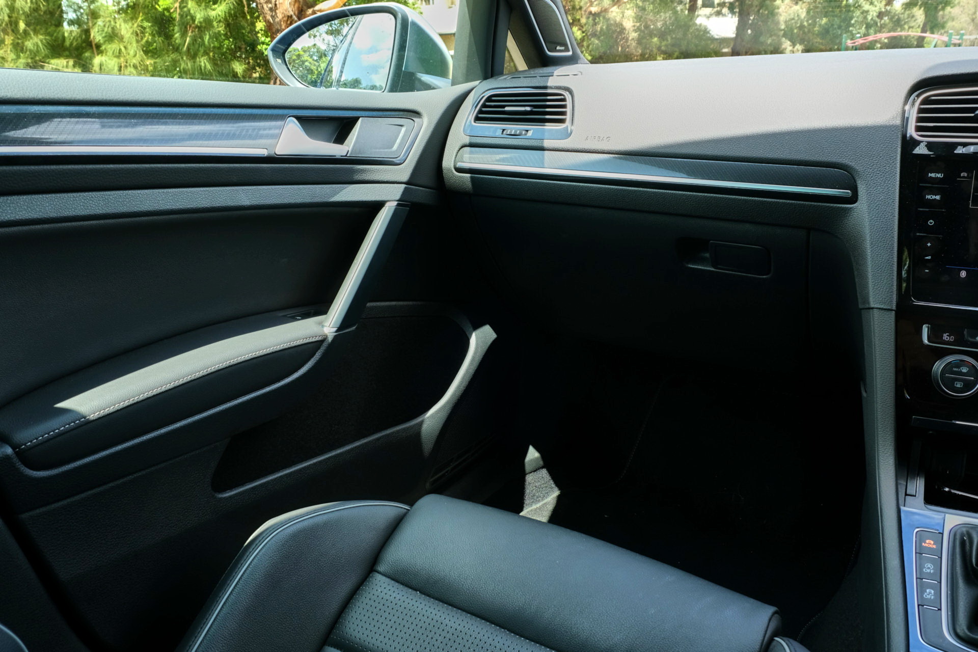 There’s A New VW Golf R Mk8 Coming, So We Drove The Old One For A Week