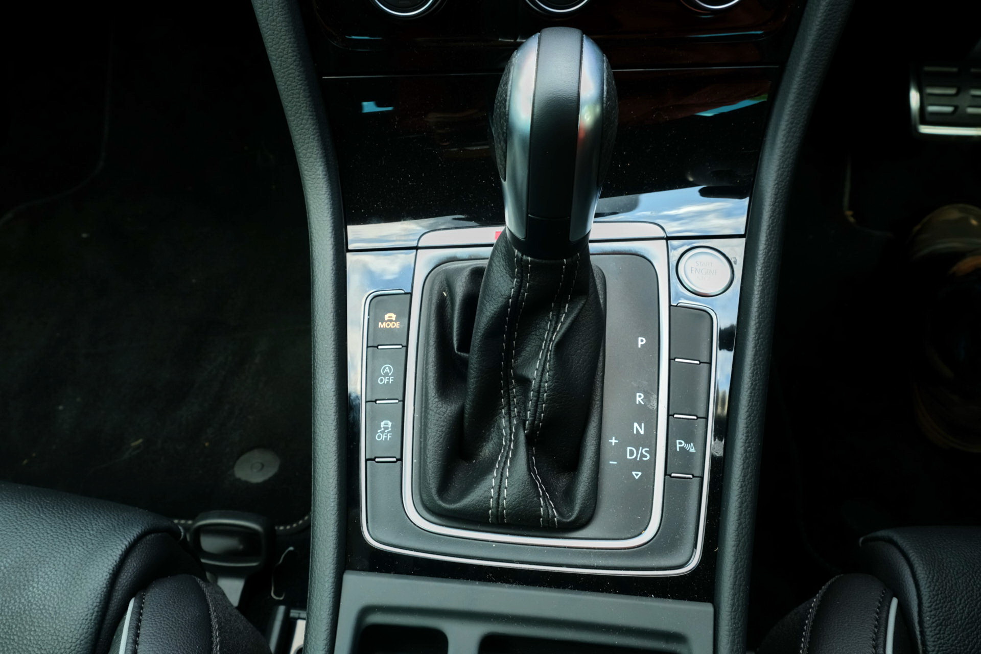 There’s A New VW Golf R Mk8 Coming, So We Drove The Old One For A Week