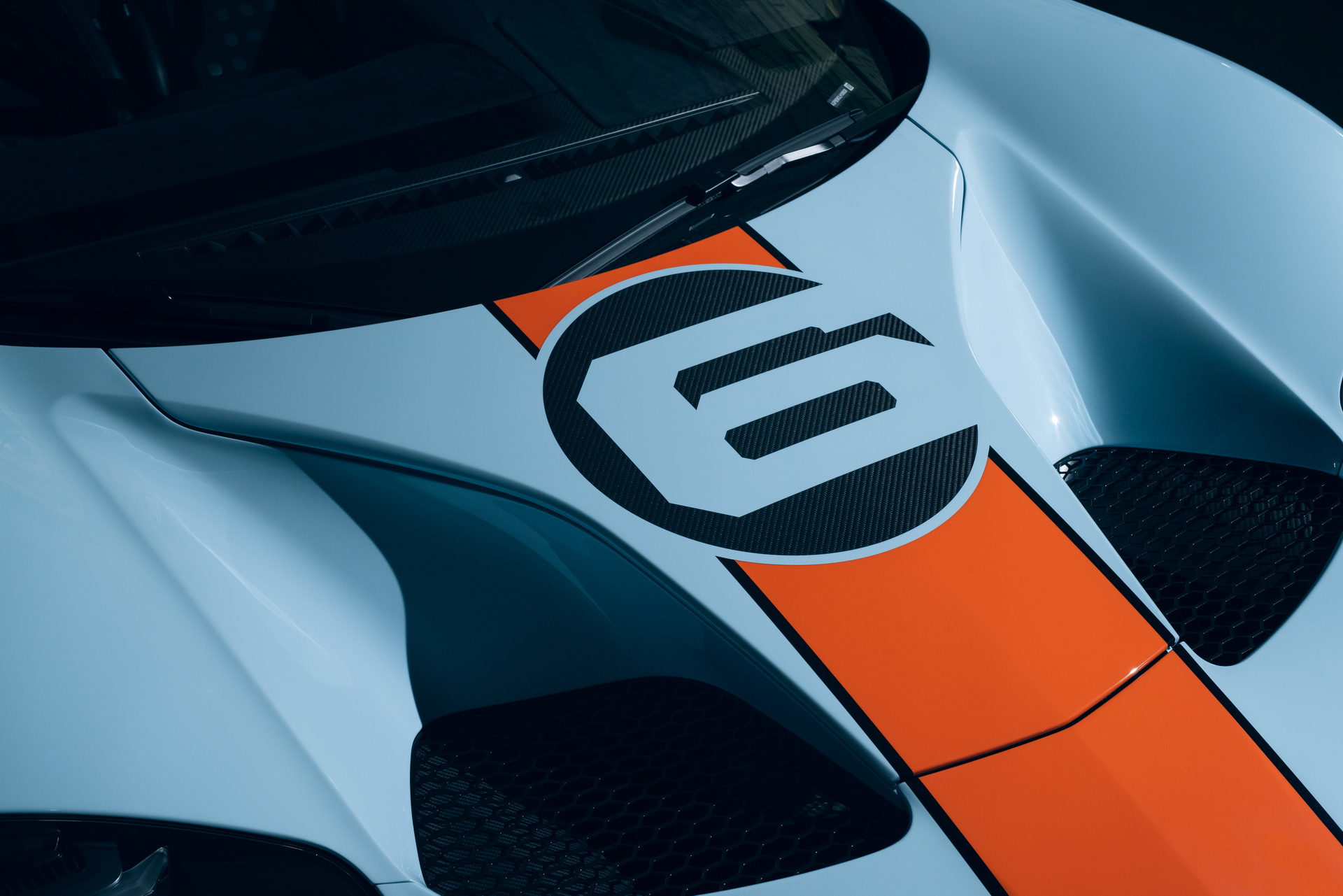 2020 Ford GT Gets Power Boost, Stunning Liquid Carbon Edition And More