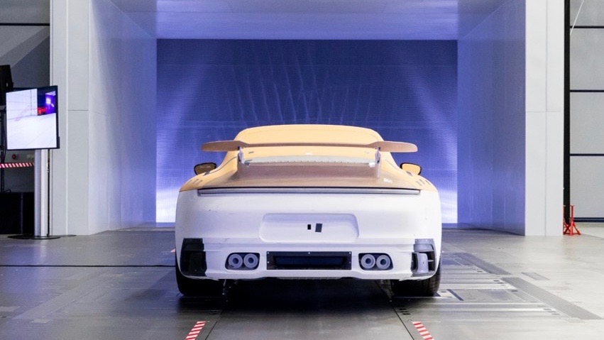 Porsche 911 (992) Manufaktur Taps Into Its Bad-Boy Side With New SportDesign Package, AeroKit