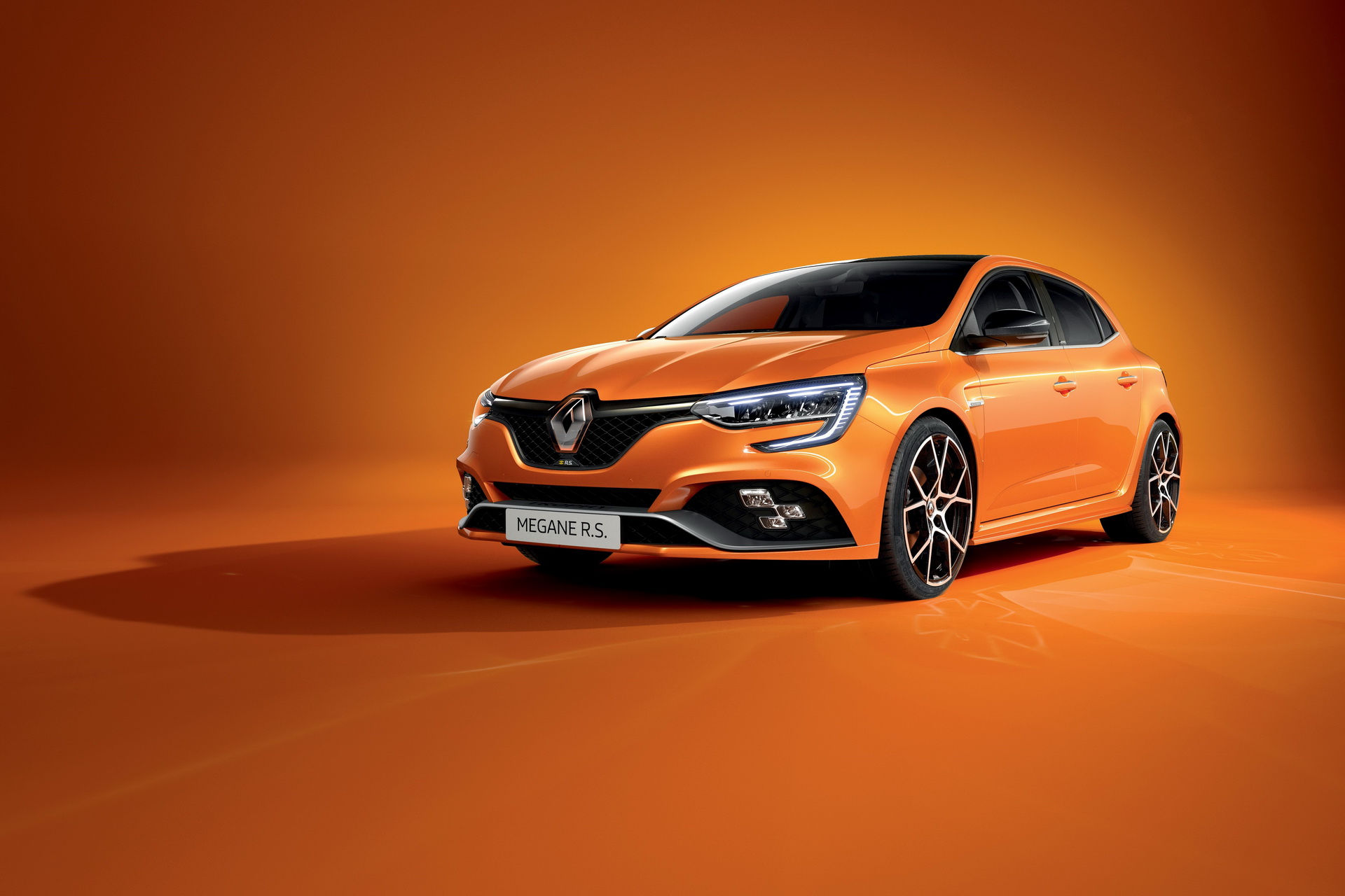 2020 Renault Megane Brings Subtle Visual Tweaks, ‘E-Tech’ Plug-In Hybrid Variant