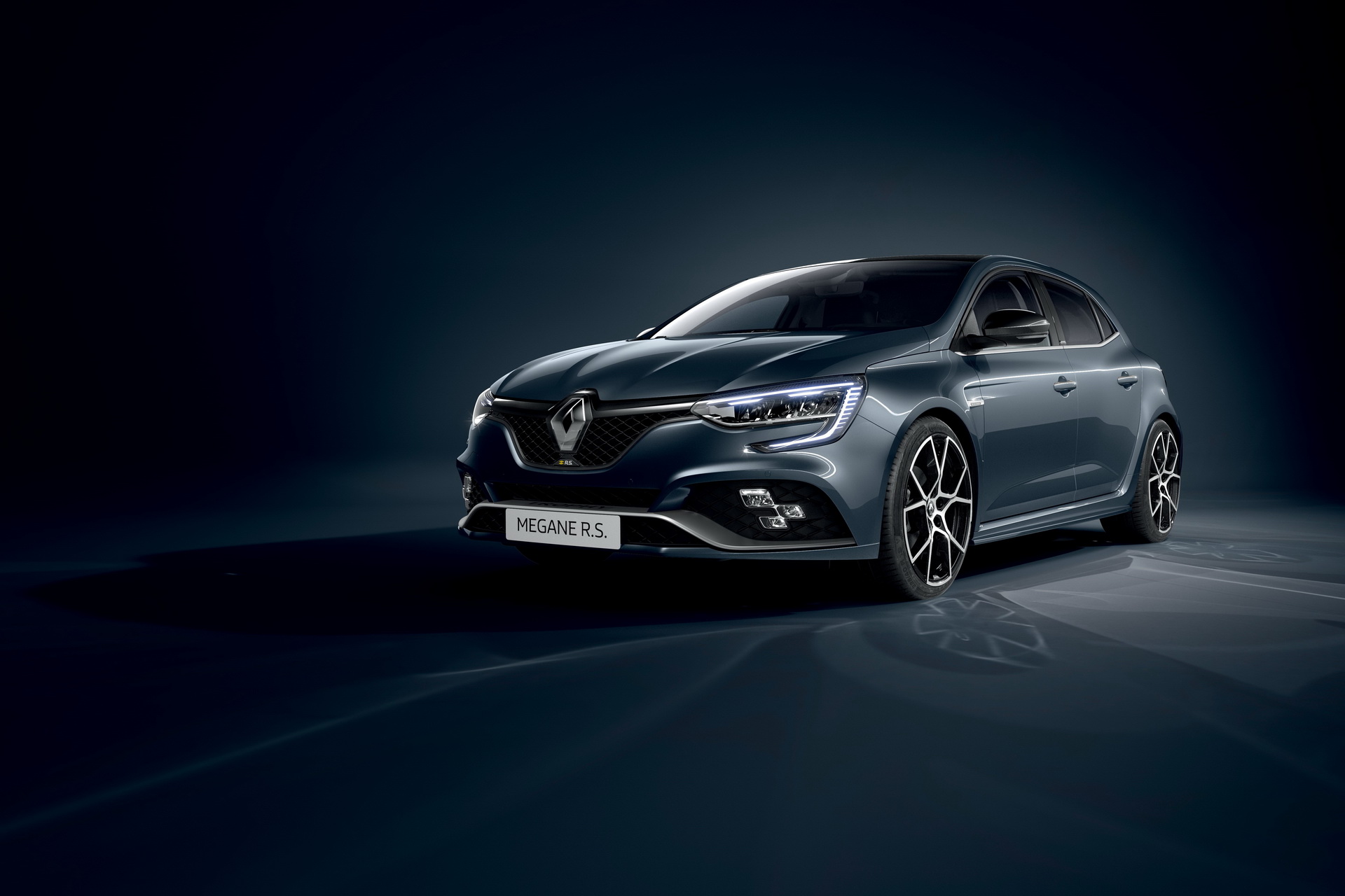 2020 Renault Megane Brings Subtle Visual Tweaks, ‘E-Tech’ Plug-In Hybrid Variant