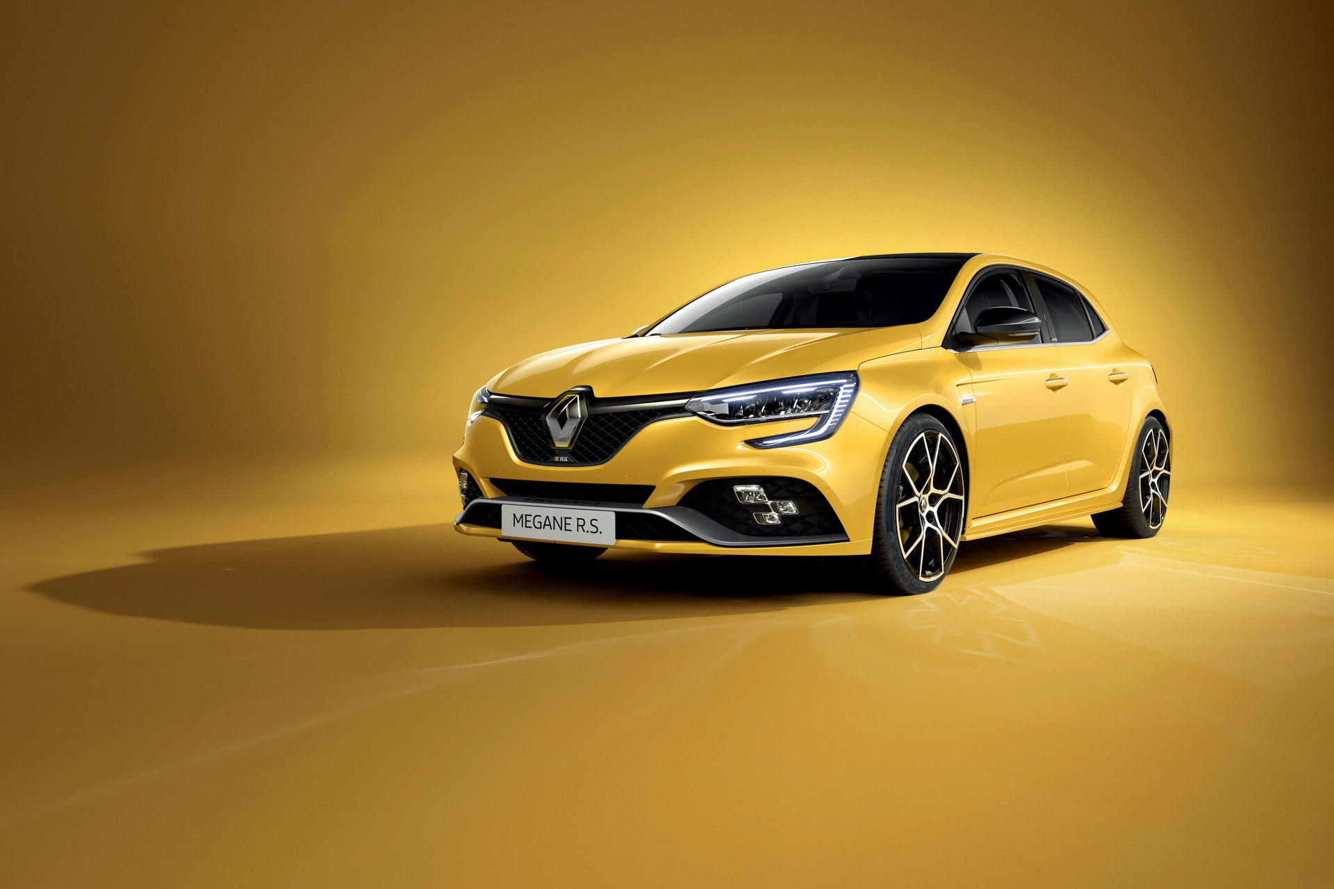 2020 Renault Megane Brings Subtle Visual Tweaks, ‘E-Tech’ Plug-In Hybrid Variant