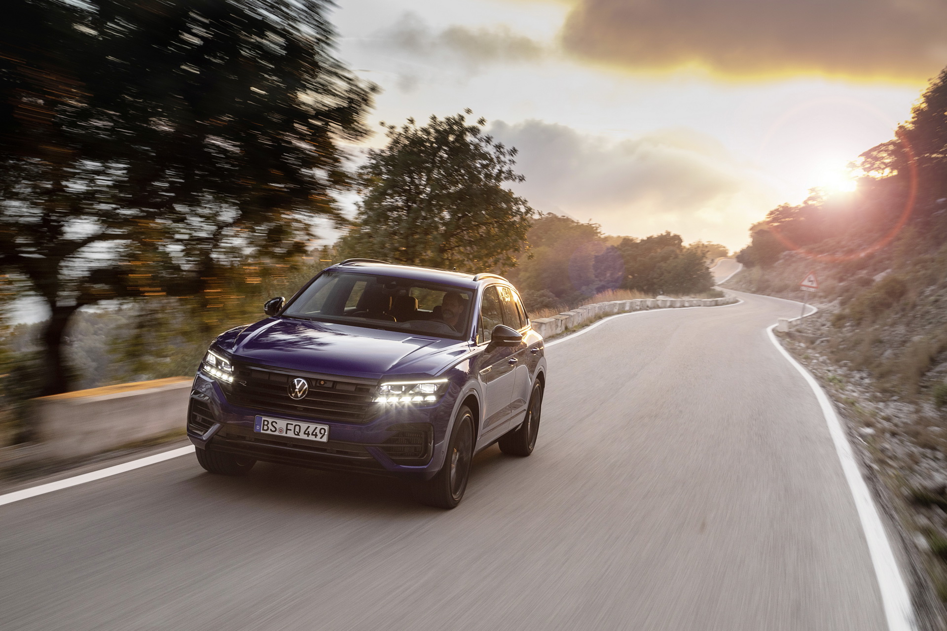 Volkswagen Touareg R Is A 455 HP Plug-In Hybrid Super SUV