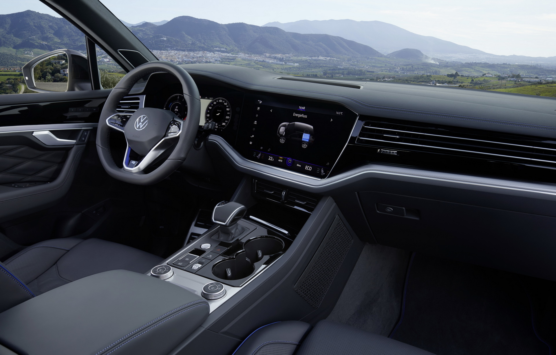 Volkswagen Touareg R Is A 455 HP Plug-In Hybrid Super SUV