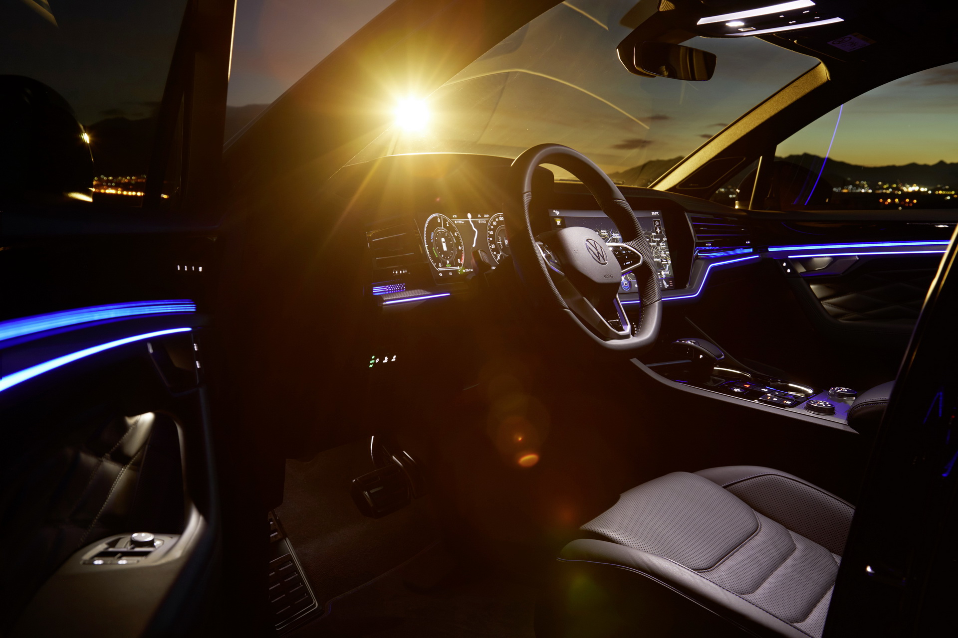 Volkswagen Touareg R Is A 455 HP Plug-In Hybrid Super SUV