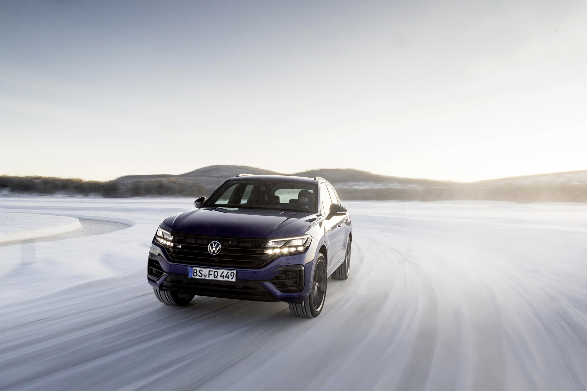 Volkswagen Touareg R Is A 455 HP Plug-In Hybrid Super SUV