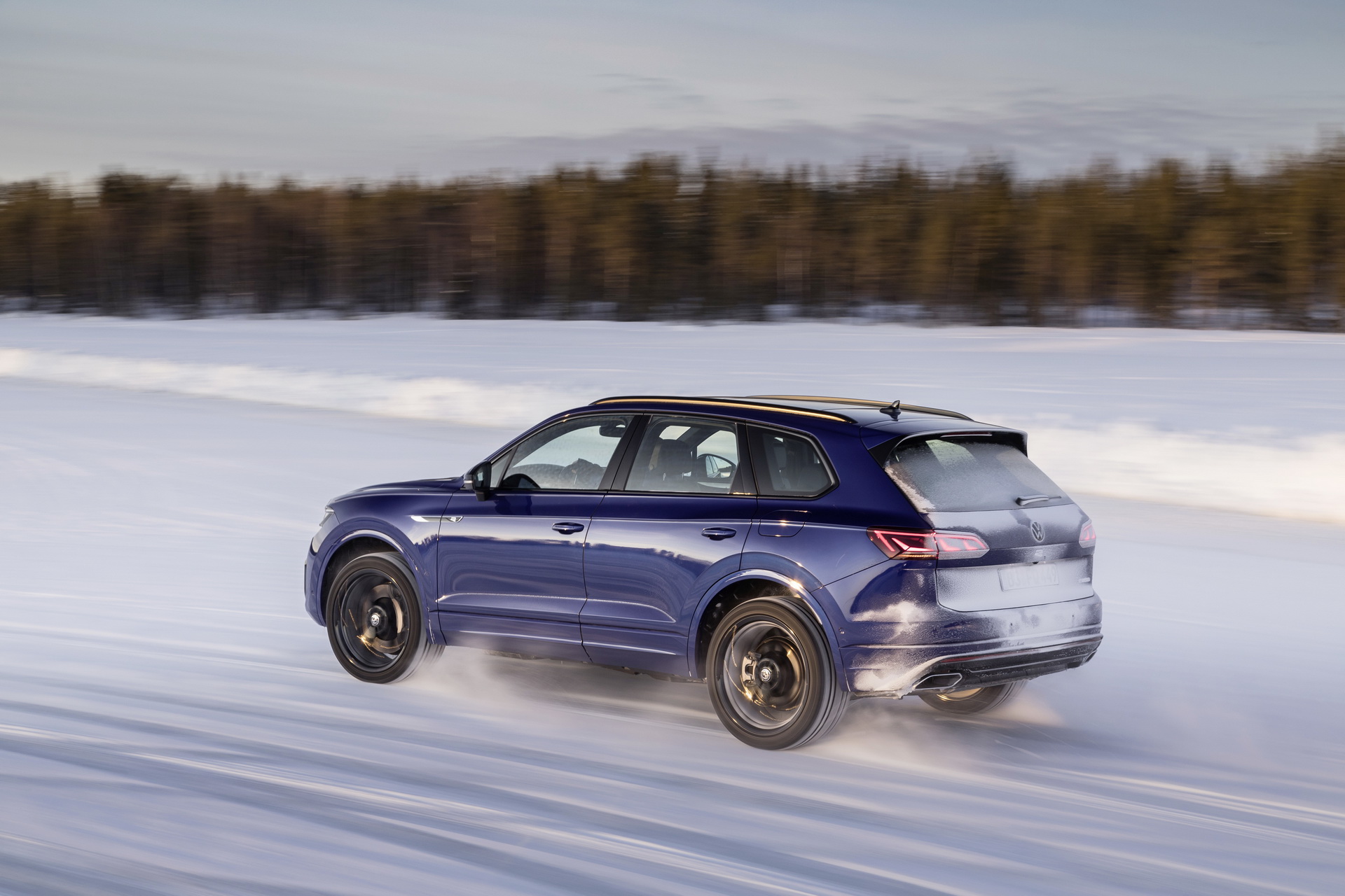 Volkswagen Touareg R Is A 455 HP Plug-In Hybrid Super SUV