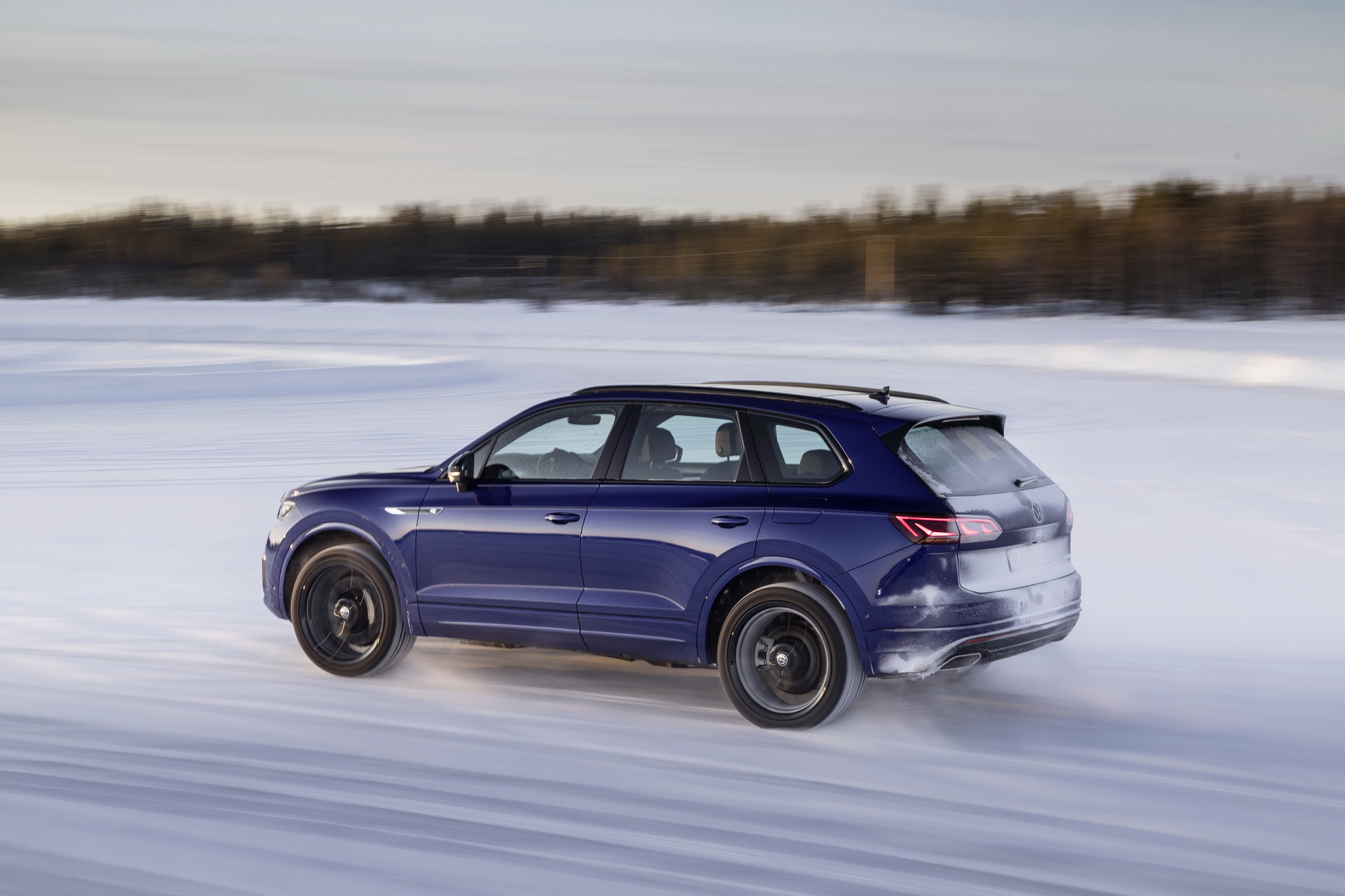 Volkswagen Touareg R Is A 455 HP Plug-In Hybrid Super SUV