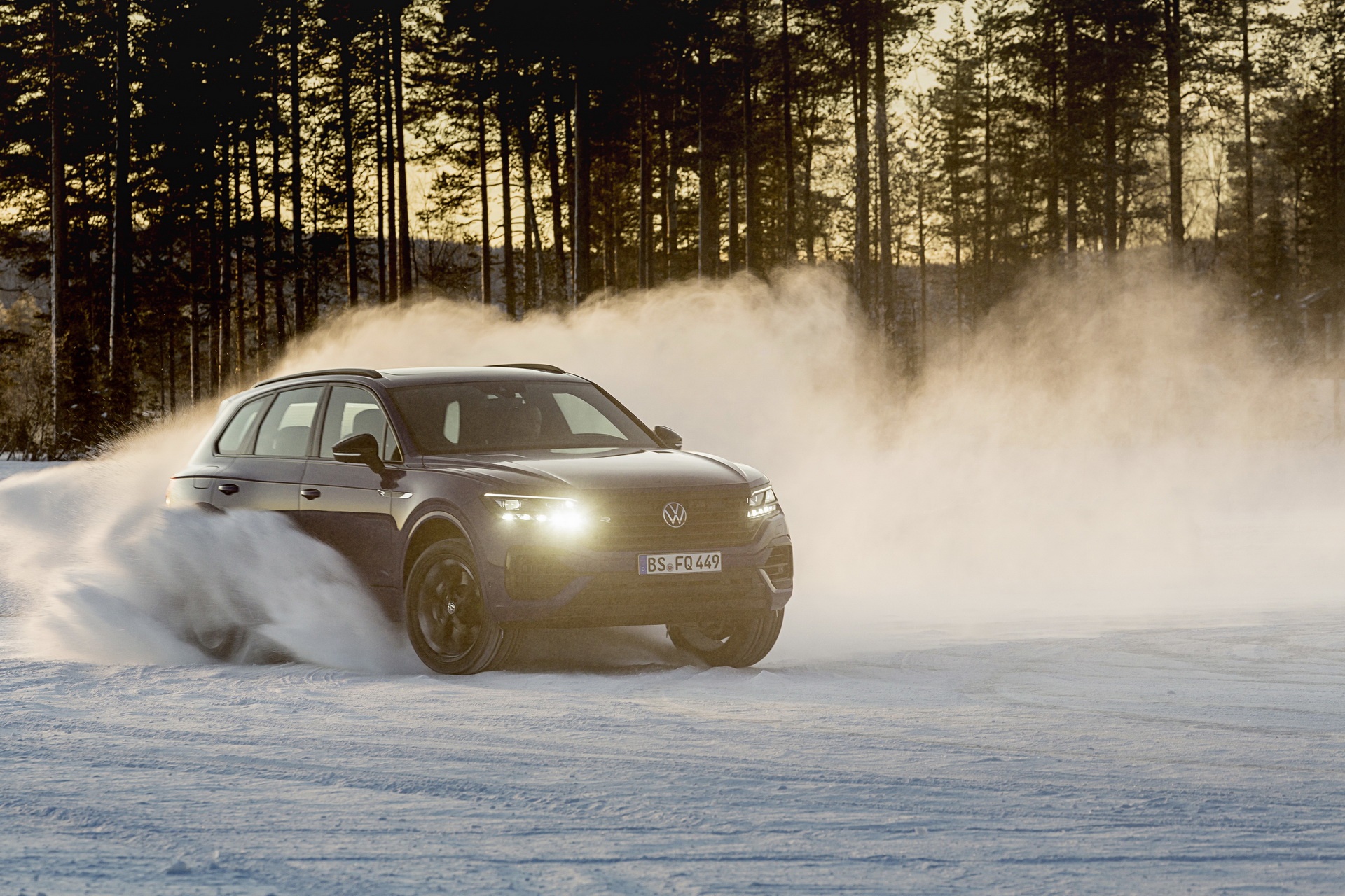 Volkswagen Touareg R Is A 455 HP Plug-In Hybrid Super SUV