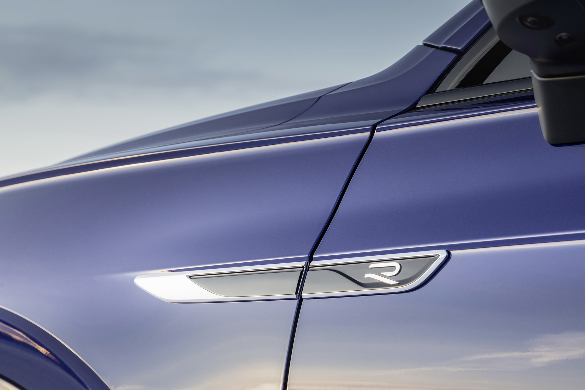 Volkswagen Touareg R Is A 455 HP Plug-In Hybrid Super SUV