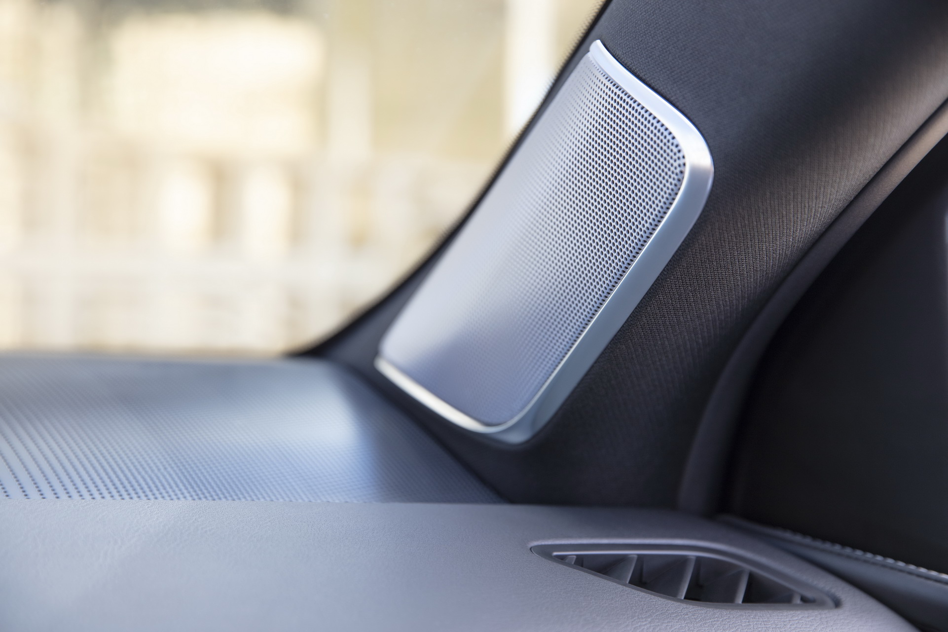 2021 Cadillac Escalade Embraces Luxury And Tech To Distance Itself From Tahoe And Yukon