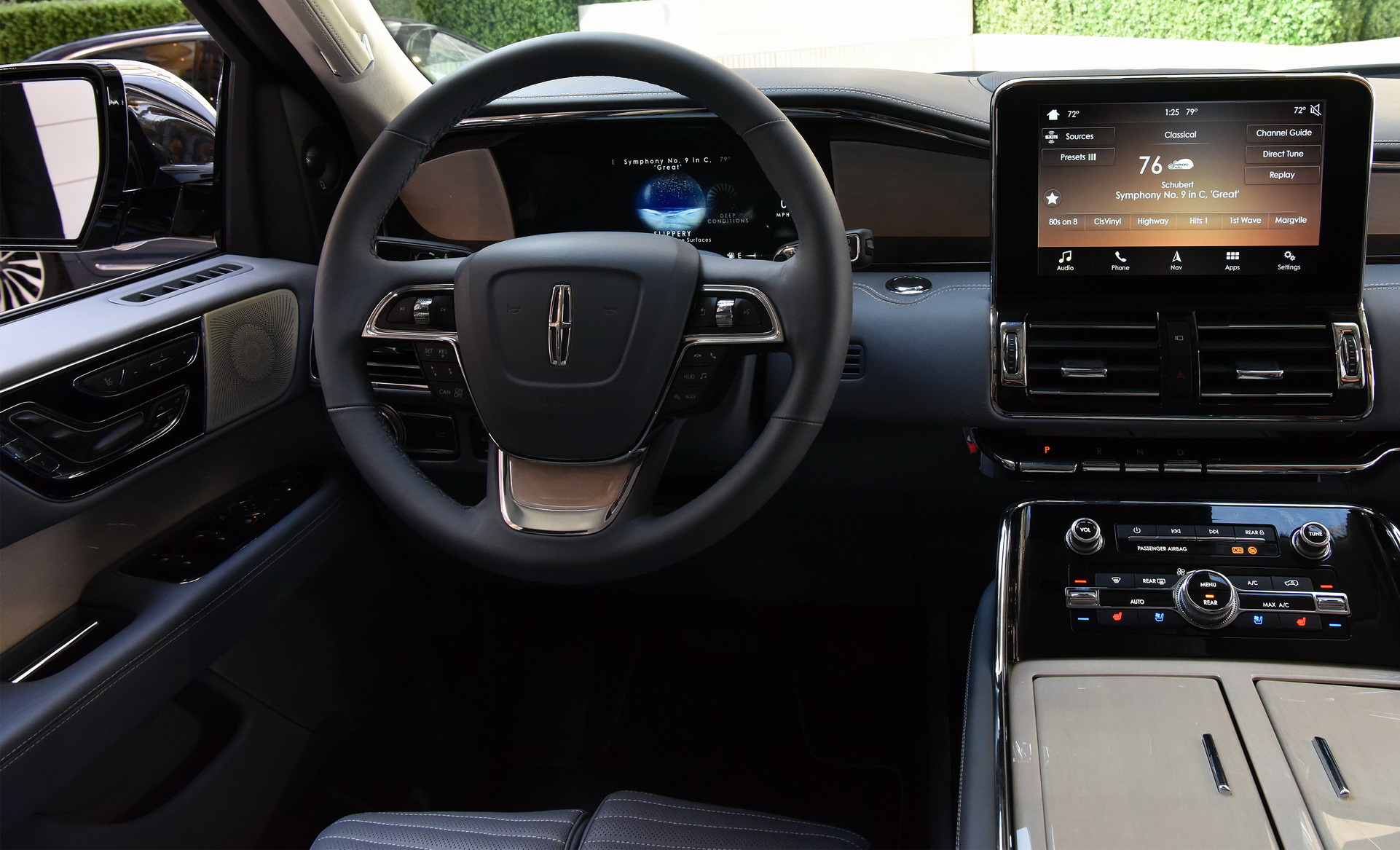 2021 Cadillac Escalade Vs 2020 Lincoln Navigator Clash