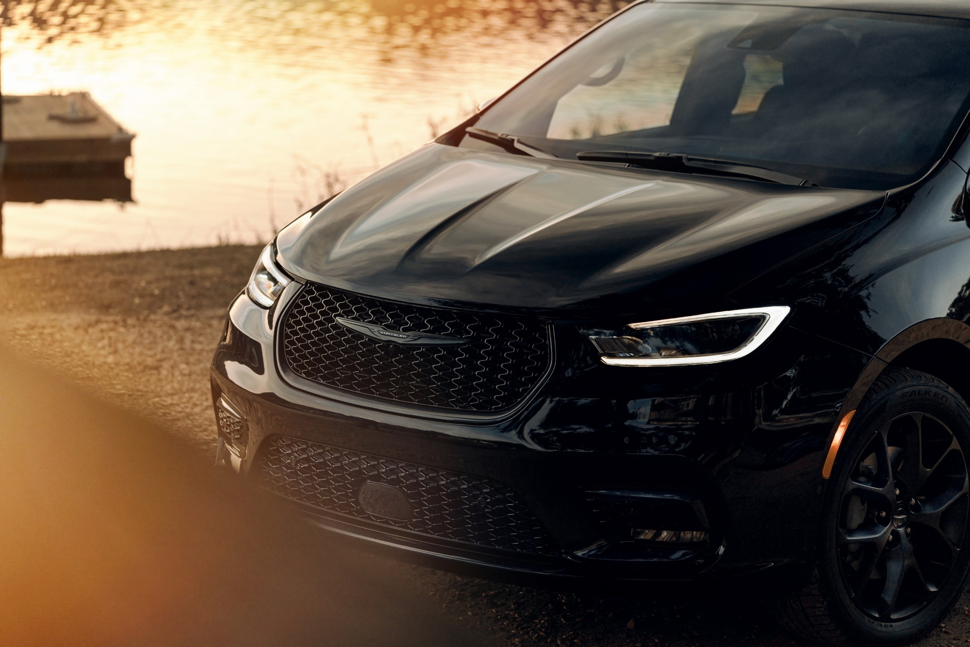 2021 Chrysler Pacifica Debuts With Fresh Looks, AWD, New U-Connect And… Throw Pillows