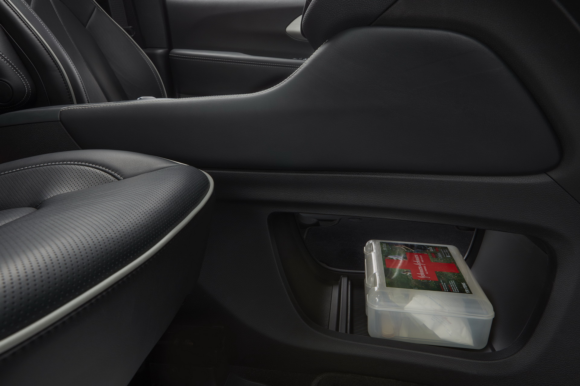 2021 Chrysler Pacifica Debuts With Fresh Looks, AWD, New U-Connect And… Throw Pillows