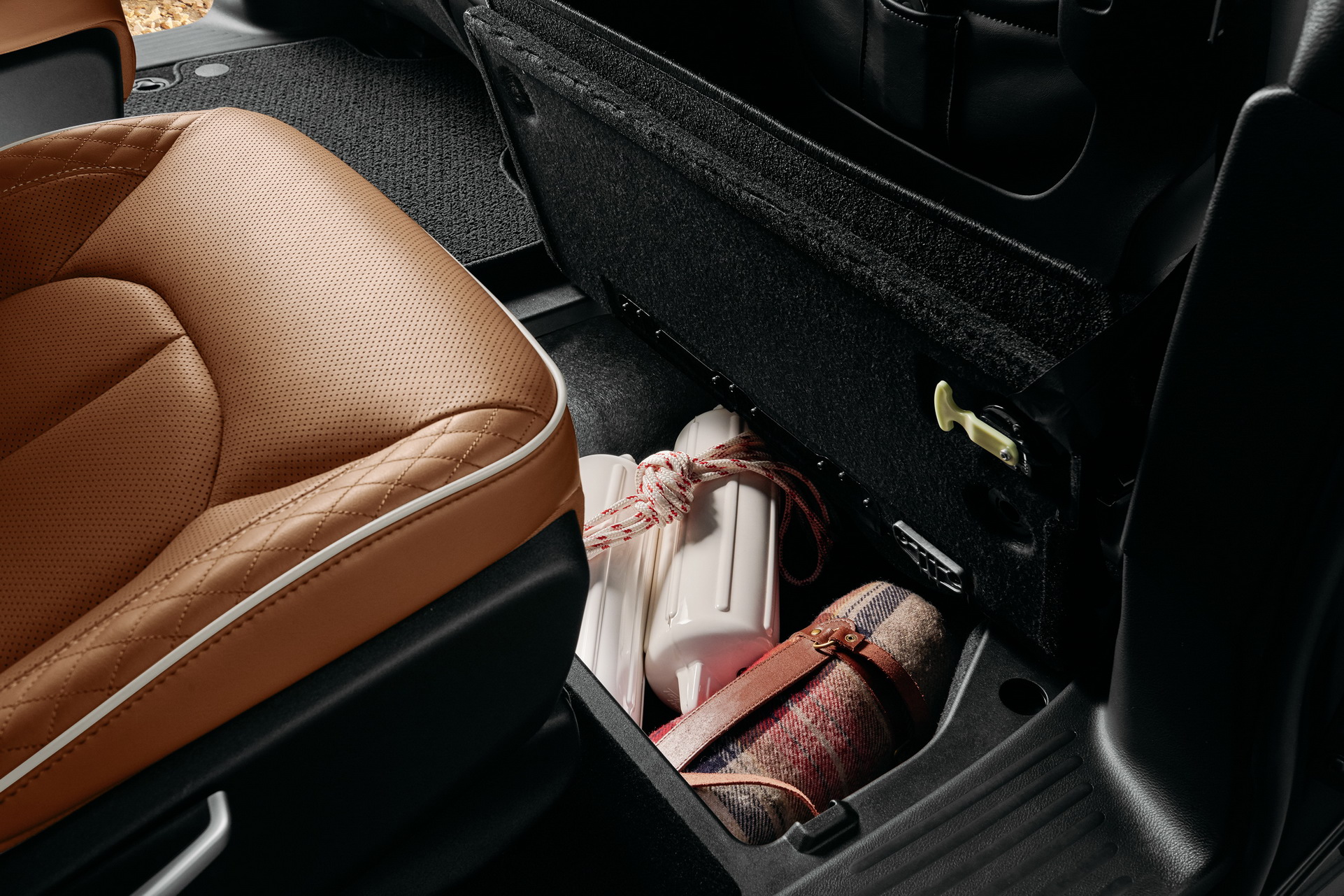 2021 Chrysler Pacifica Debuts With Fresh Looks, AWD, New U-Connect And… Throw Pillows