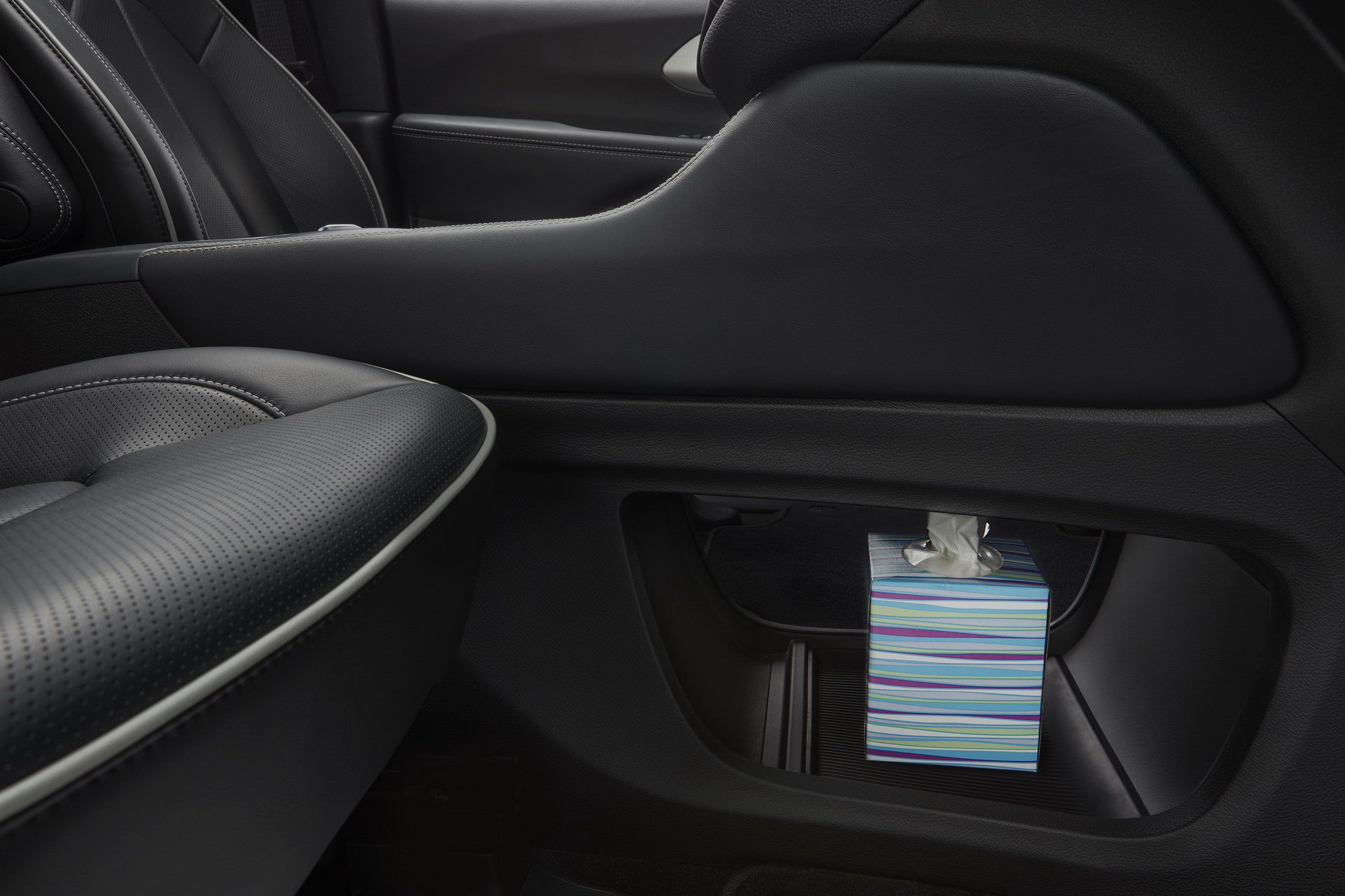 2021 Chrysler Pacifica Debuts With Fresh Looks, AWD, New U-Connect And… Throw Pillows