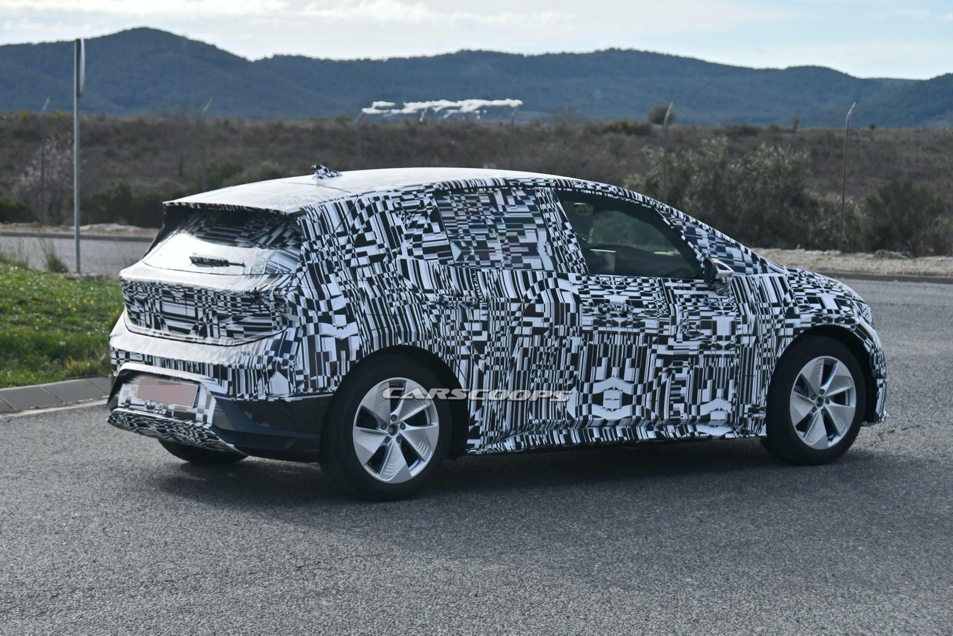 SEAT El-Born Sheds Camo, Looks Like VW ID.3’s Latin Cousin