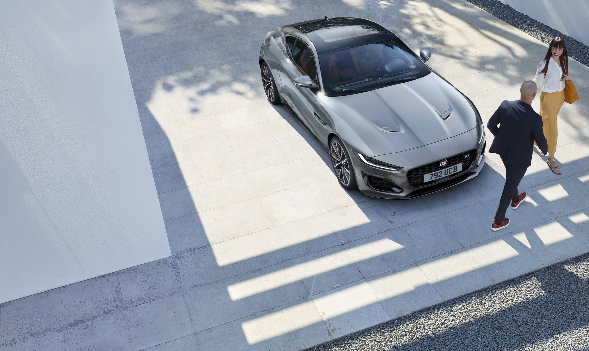 Facelifted 2021 Jaguar F-Type Pounces On Chicago With Its Top Down