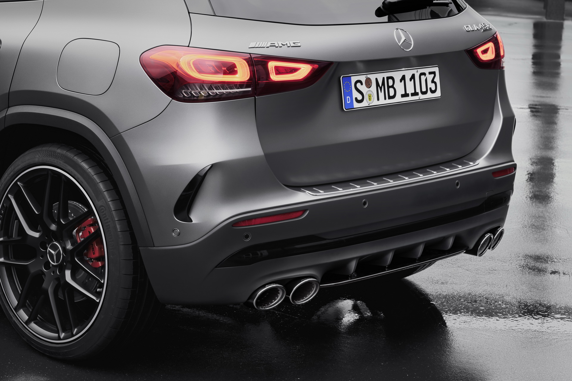 2021 Mercedes-AMG GLA 45 Is A 382 HP Hot Hatch Pretending To Be An SUV