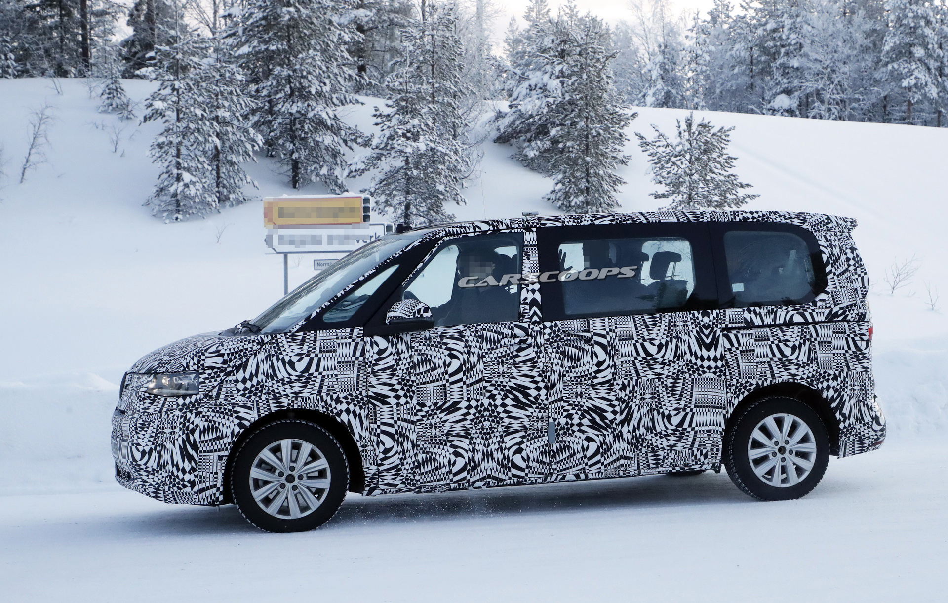 2021 VW T7 Multivan / Caravelle Spied Hiding Production Lights, Plug-in Hybrid Tops Range