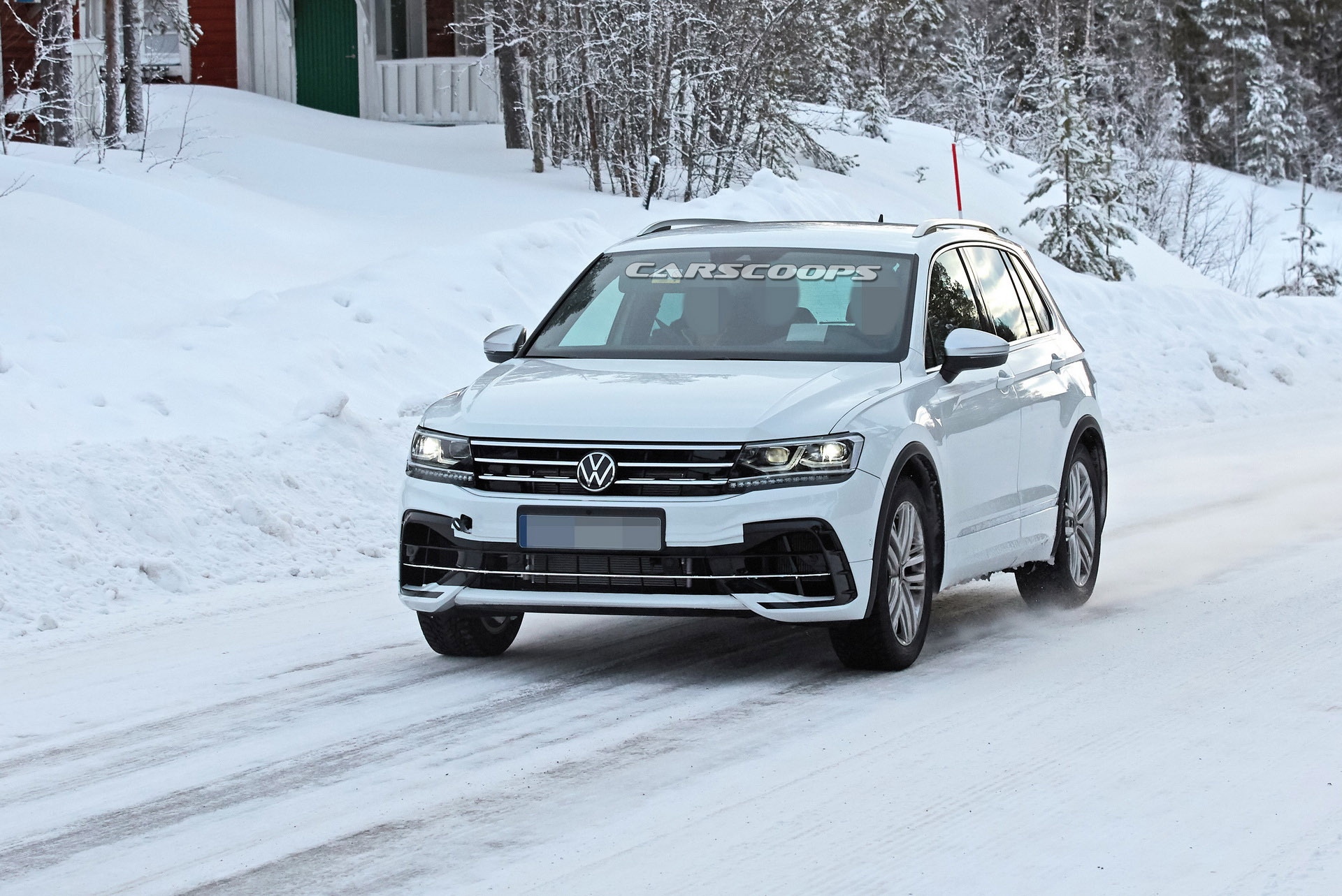 2021 Volkswagen Tiguan R Shows Quad Exhaust Pipes, Likely Packs 300+ HP