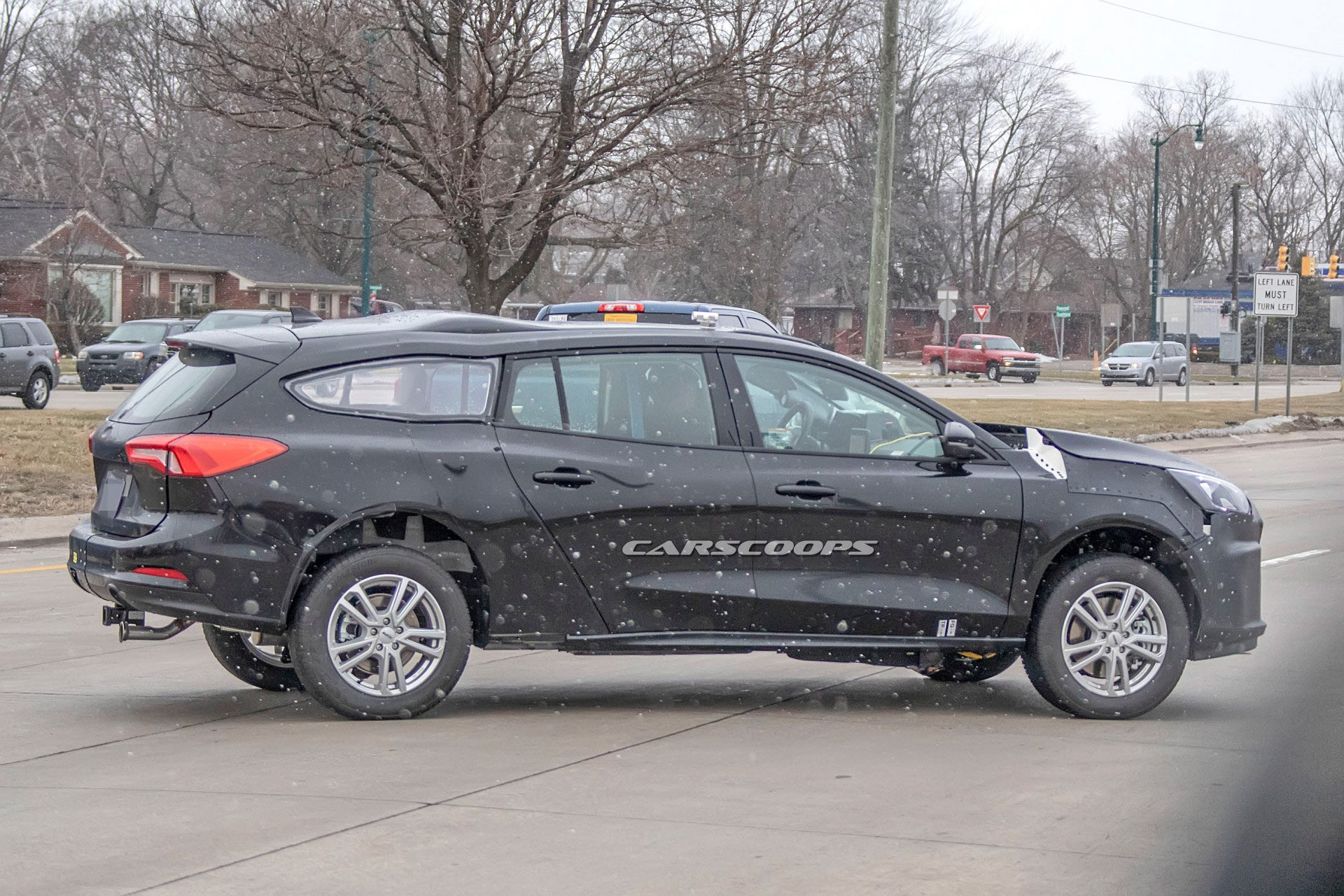 Looks Can Be Deceiving As This Ford Mule Is Likely The 2022 Transit Connect
