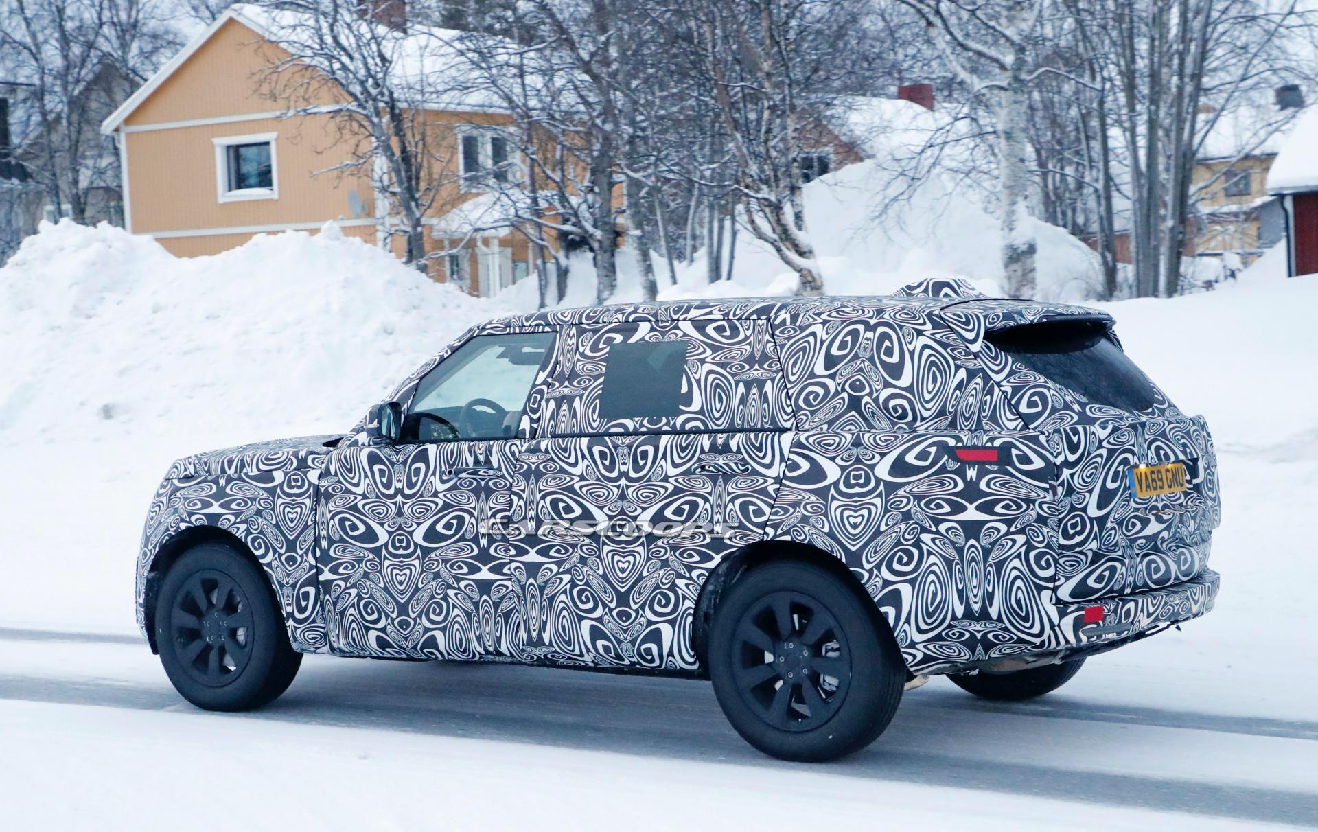 2022 Range Rover Makes Spy Debut In LWB Guise, Will Offer EV Variant