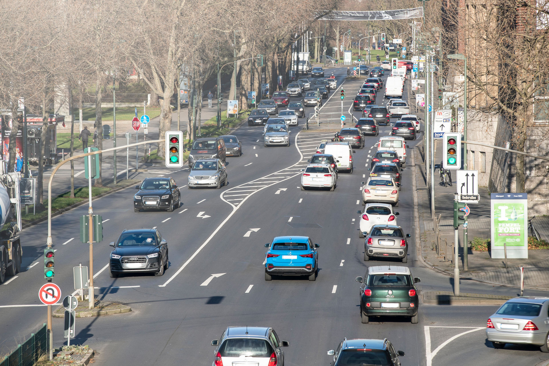 Audi Models Start Interacting With Traffic Lights In Düsseldorf
