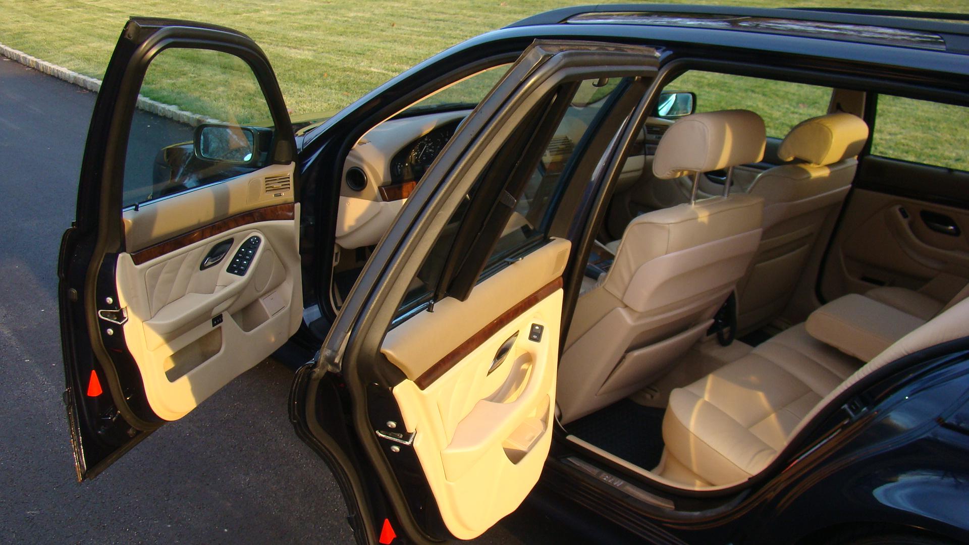 Need A Sexy RWD Wagon? Here’s A 35k Mile 2001 BMW 540i V8 Touring