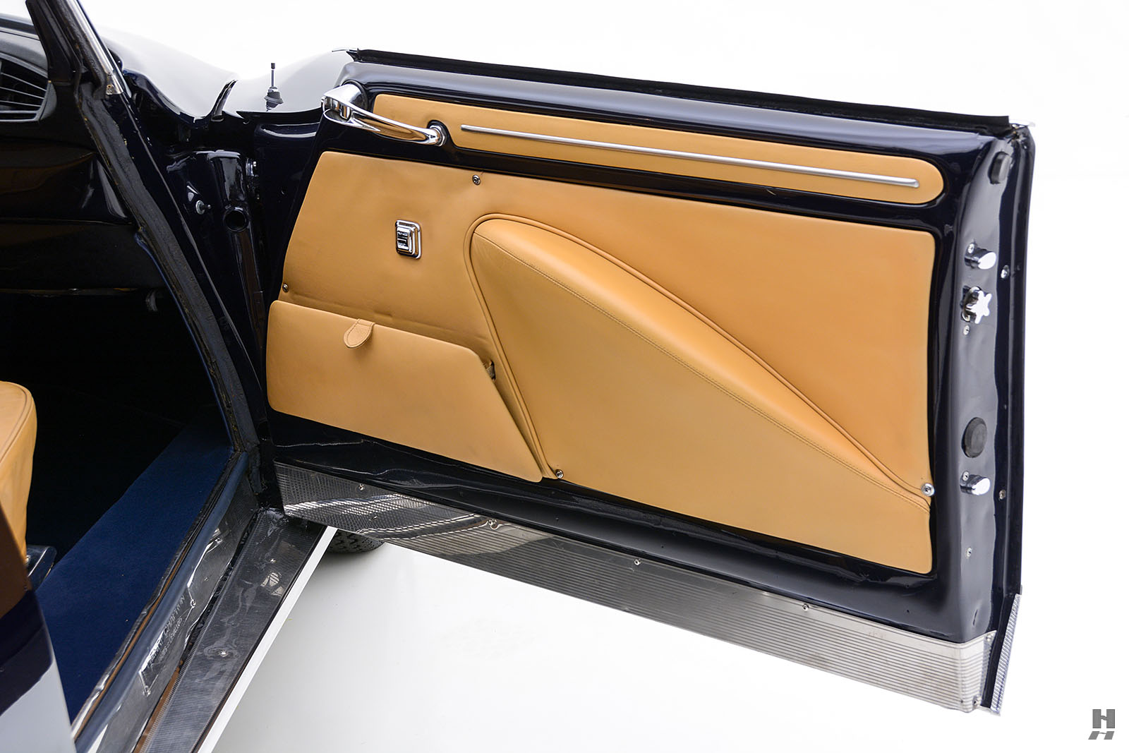 Ultra Rare 1965 Citroen DS21 Concorde From Chapron Is Gorgeous But Is It Worth $189,500?