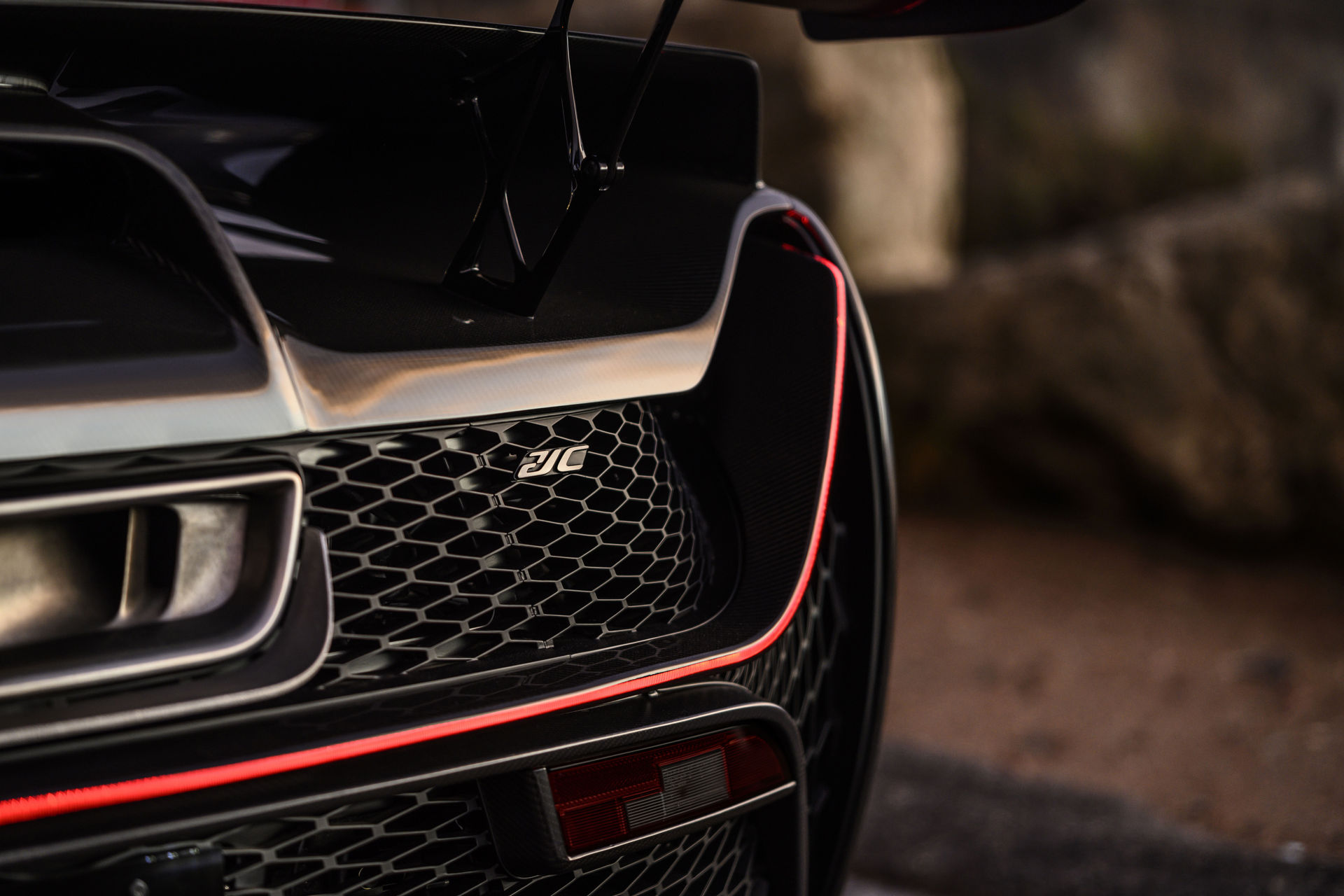 Czinger 21C Showcased In Standard And Lightweight Track Guises