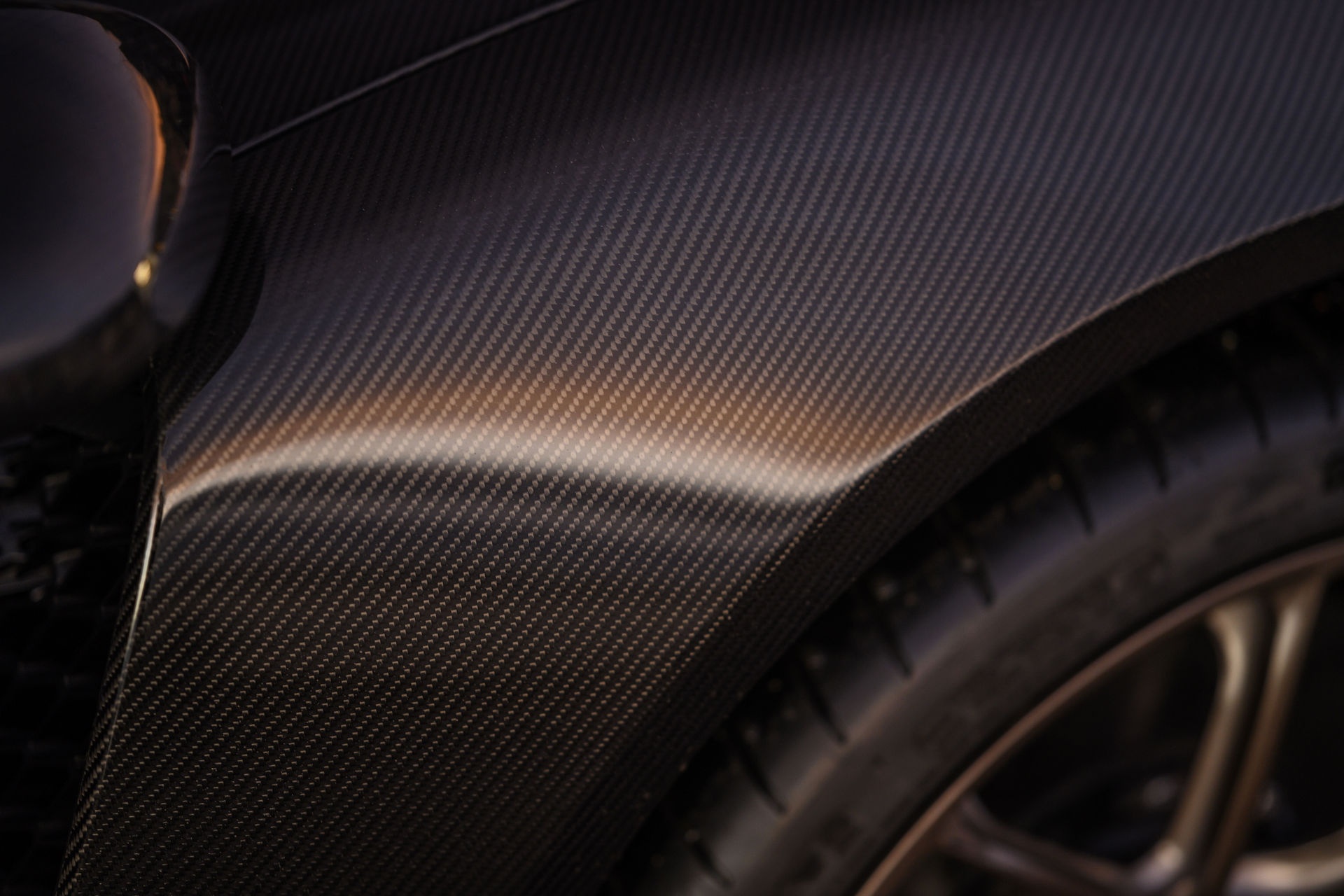 Czinger 21C Showcased In Standard And Lightweight Track Guises