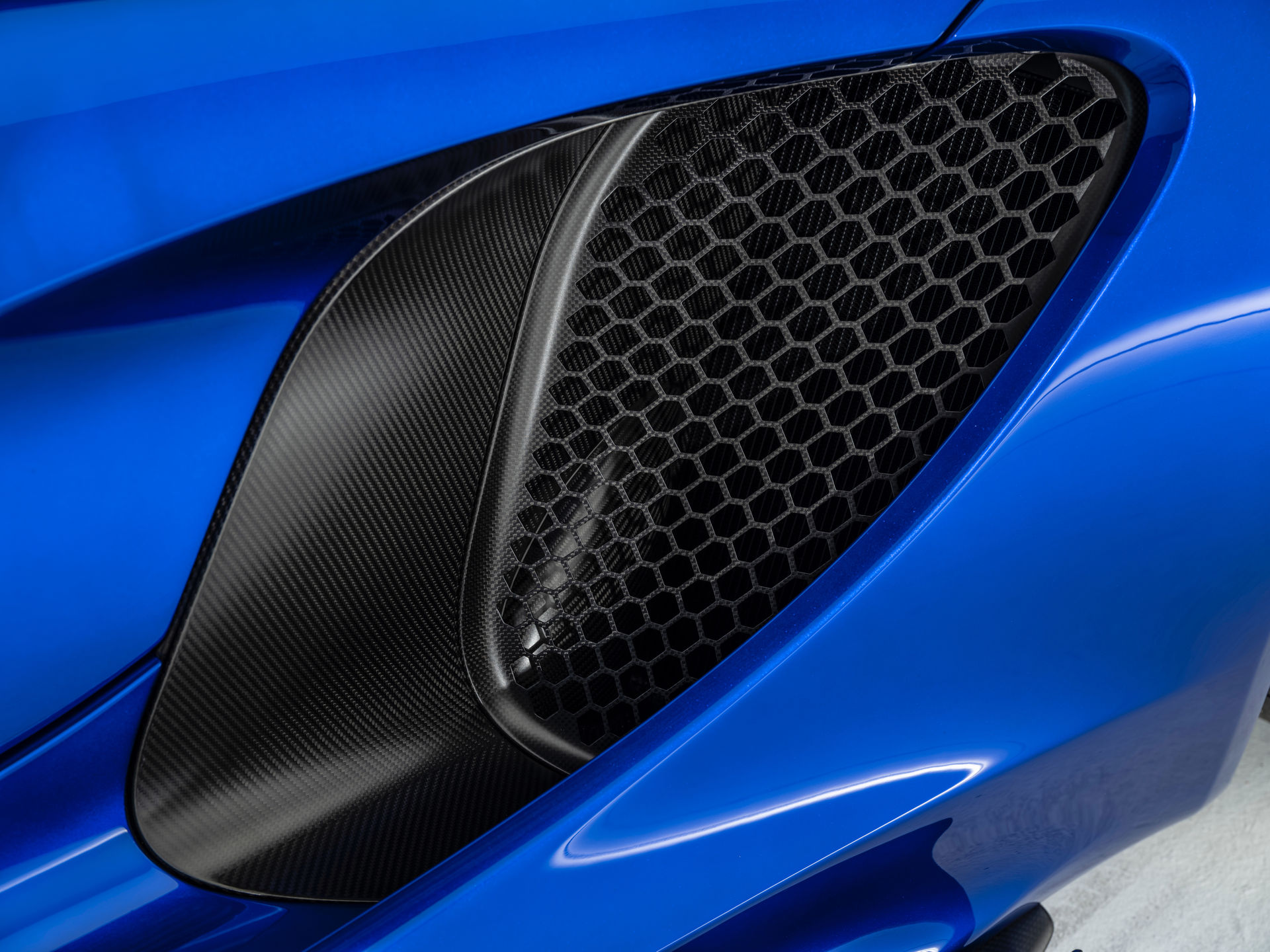 Czinger 21C Showcased In Standard And Lightweight Track Guises