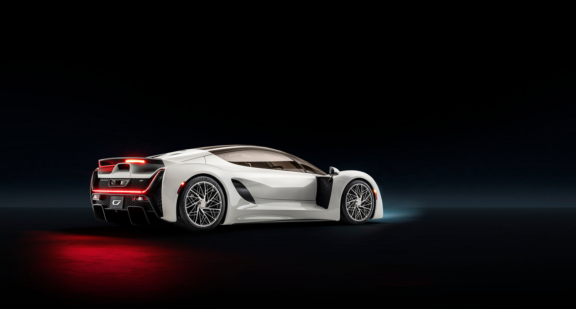 Czinger 21C Showcased In Standard And Lightweight Track Guises