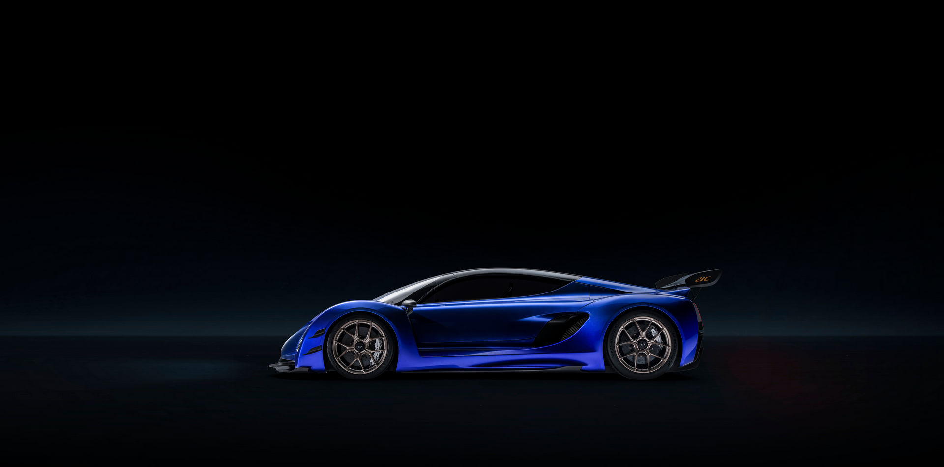 Czinger 21C Showcased In Standard And Lightweight Track Guises