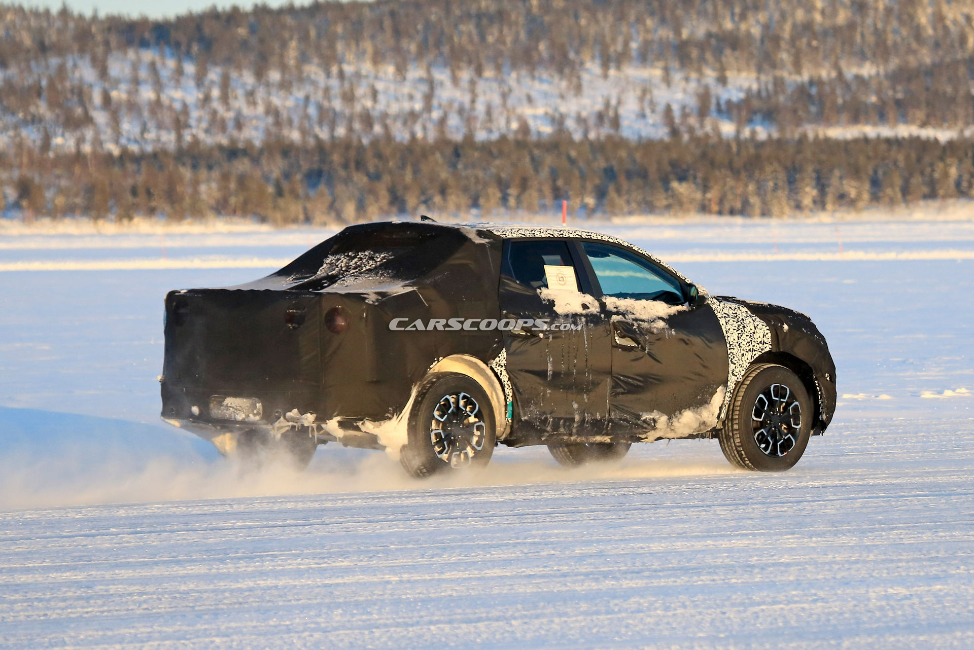 2021 Hyundai Santa Cruz Makes Another Outing Under Thick Camouflage