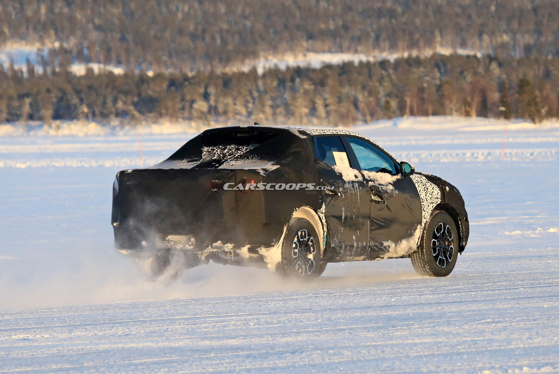 2021 Hyundai Santa Cruz Makes Another Outing Under Thick Camouflage
