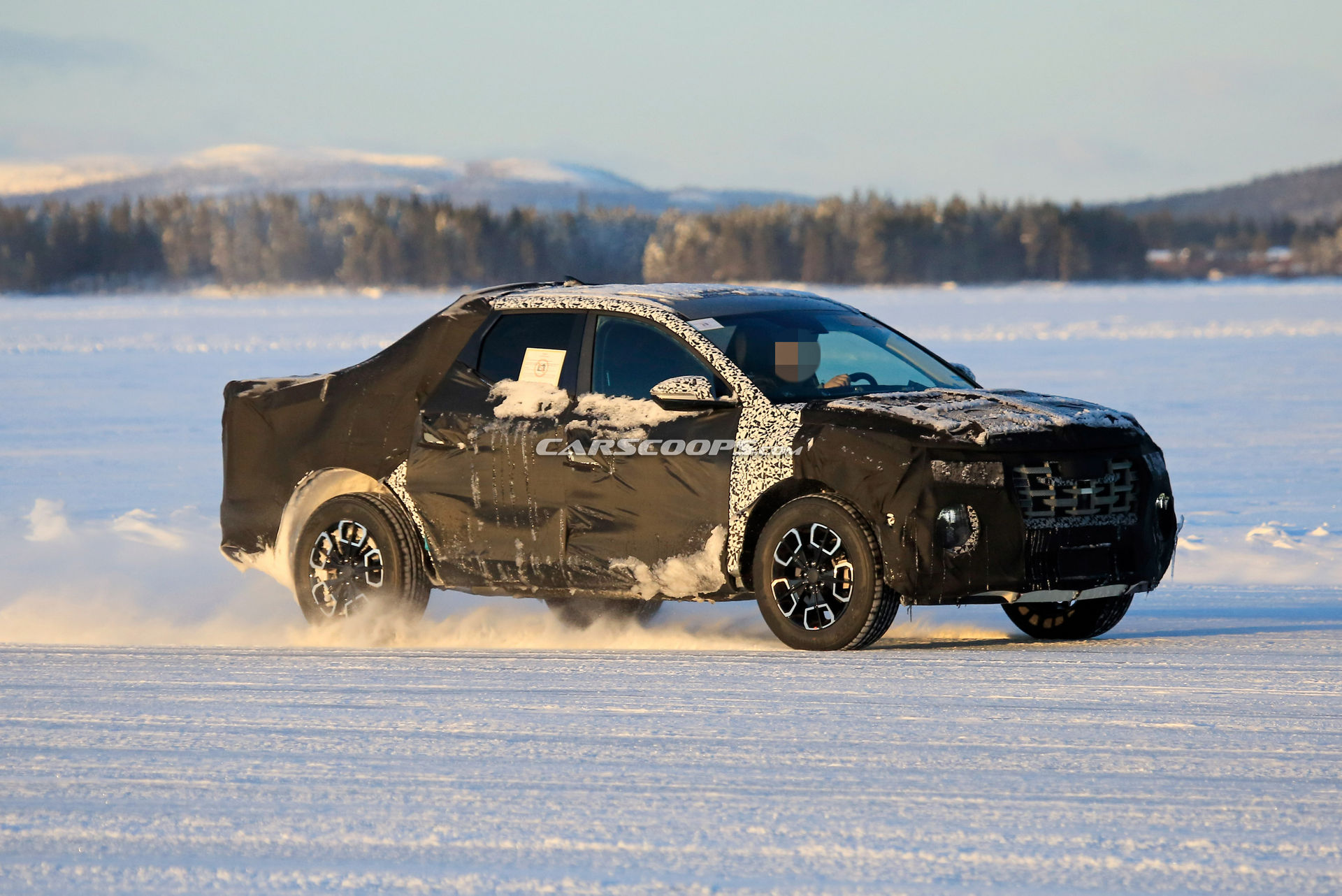 2021 Hyundai Santa Cruz Makes Another Outing Under Thick Camouflage